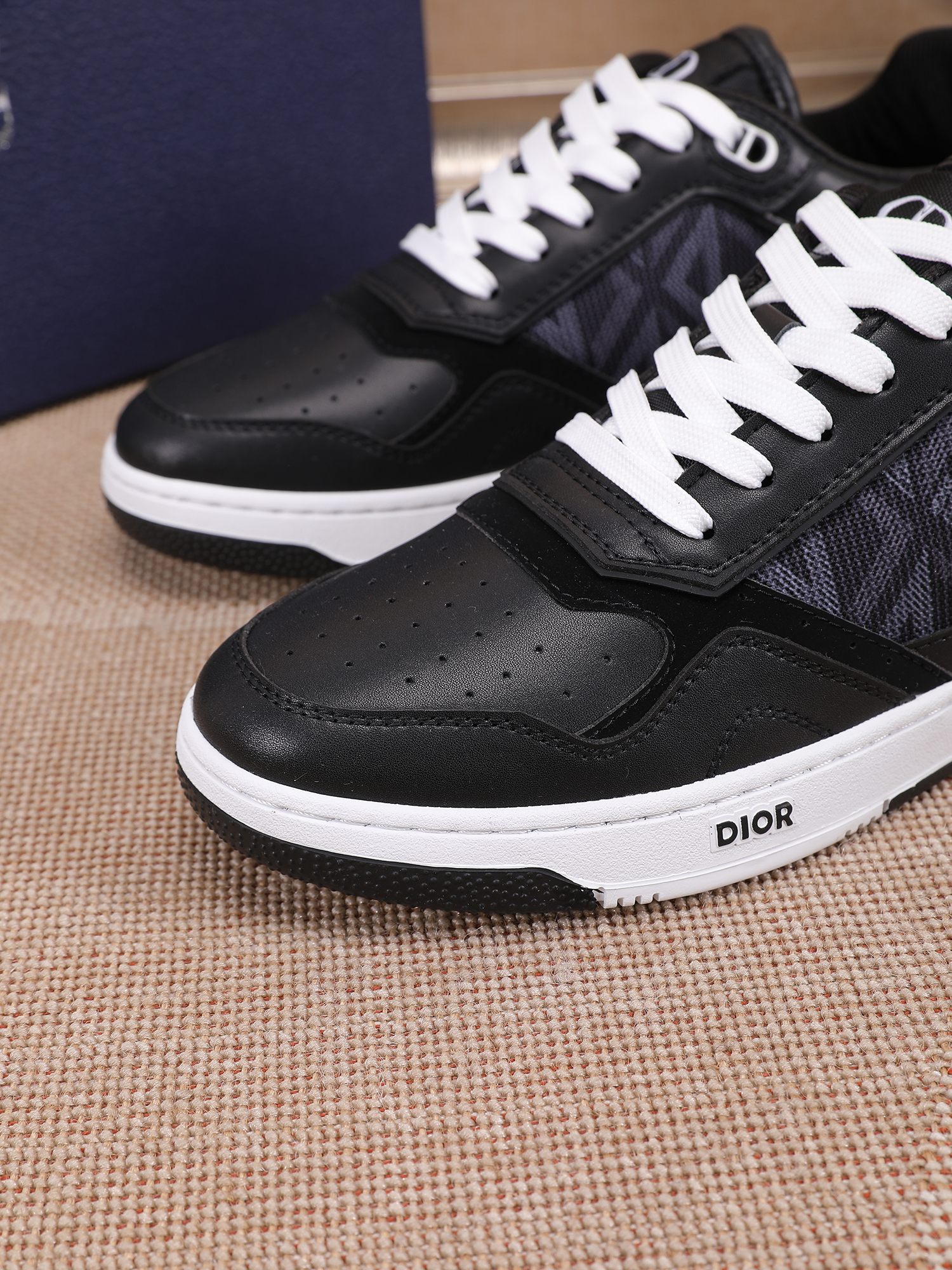 Dior Low-Top Sneakers in Black Leather with Oblique Print Laces, Size 38-44 7 a1678344200968 8122