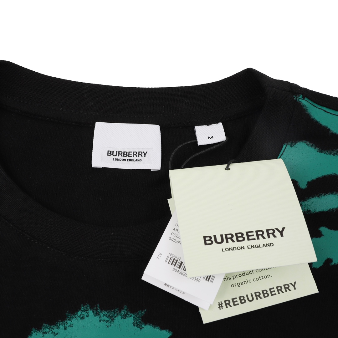 180 Burberry/巴宝莉 蒙太奇印花圆领短袖