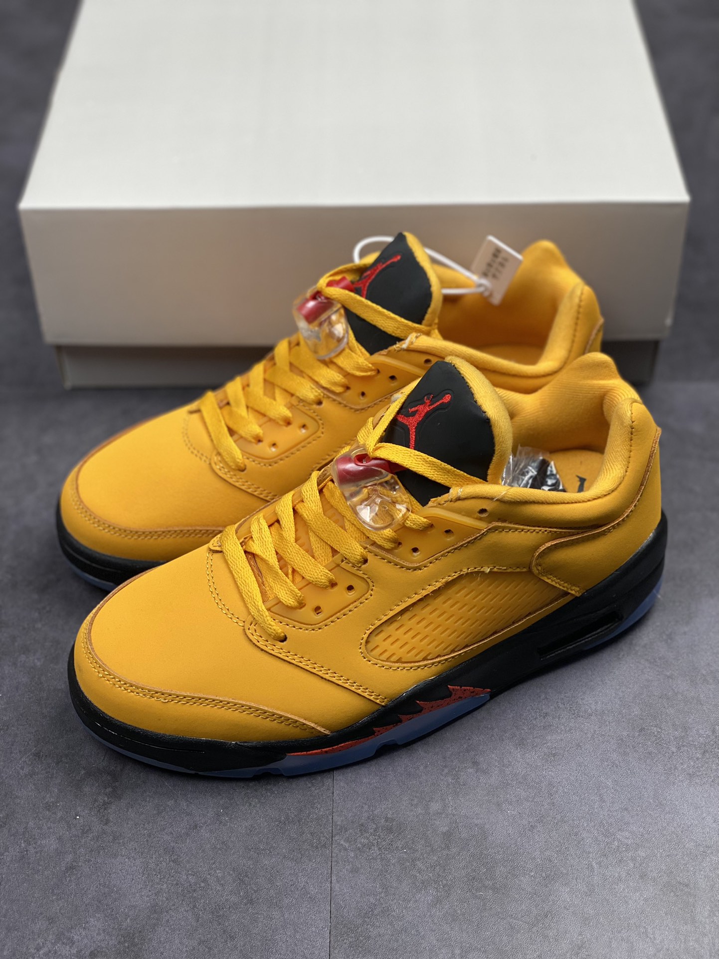210 Air Jordan 5 low 低帮乔丹5 DA8016-700