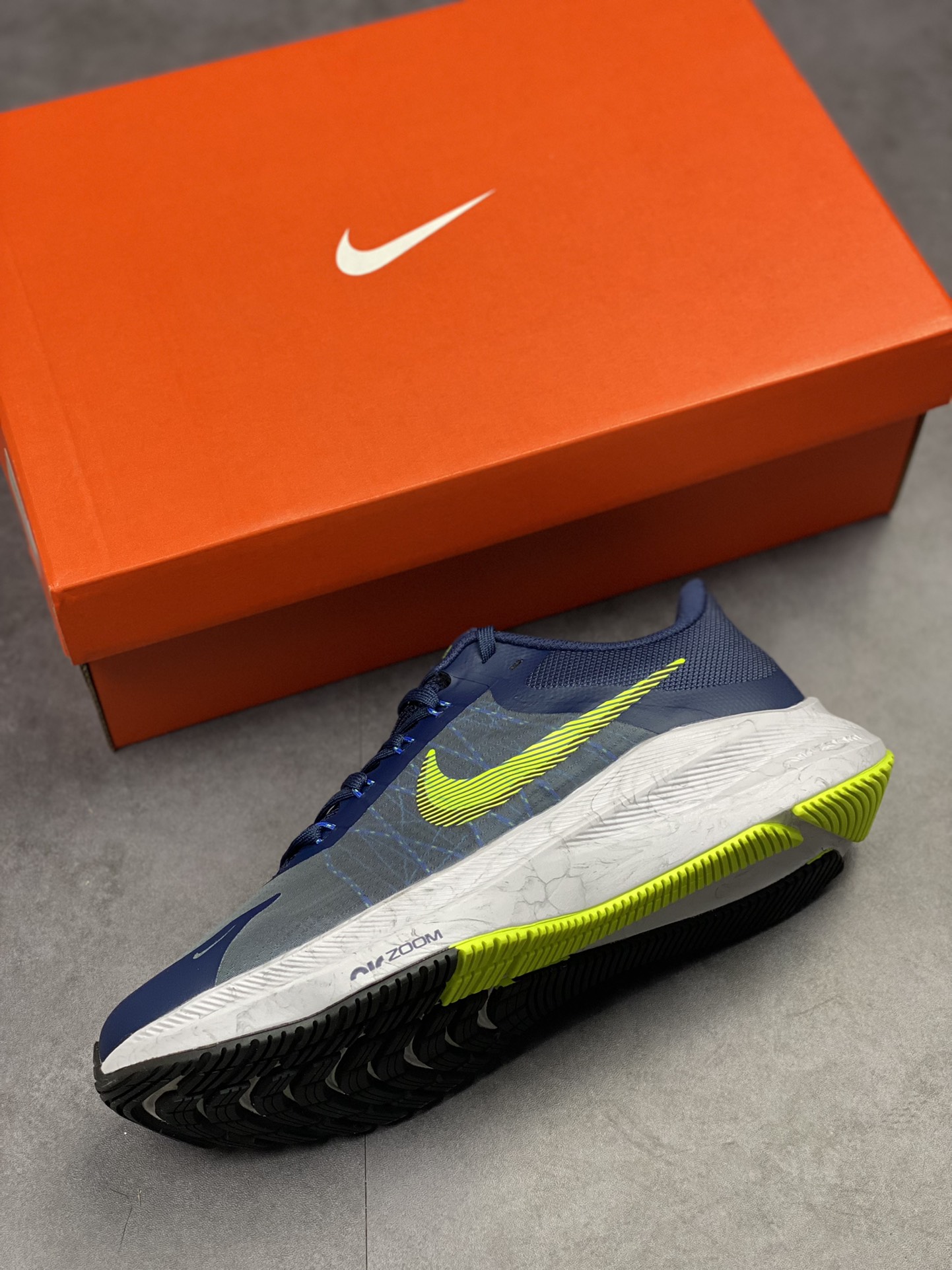 190 Nike Air Zoom Winflo 8 白绿蓝 CW3419-401