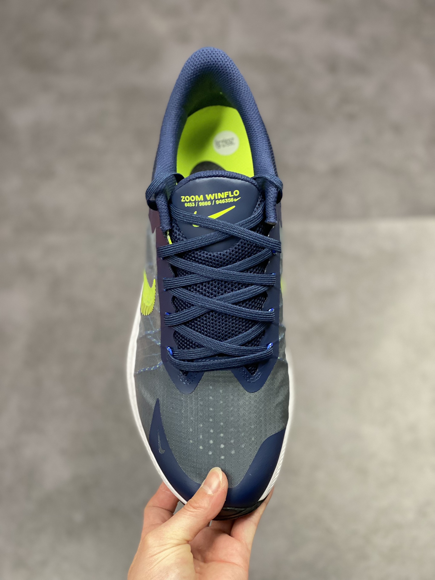190 Nike Air Zoom Winflo 8 白绿蓝 CW3419-401