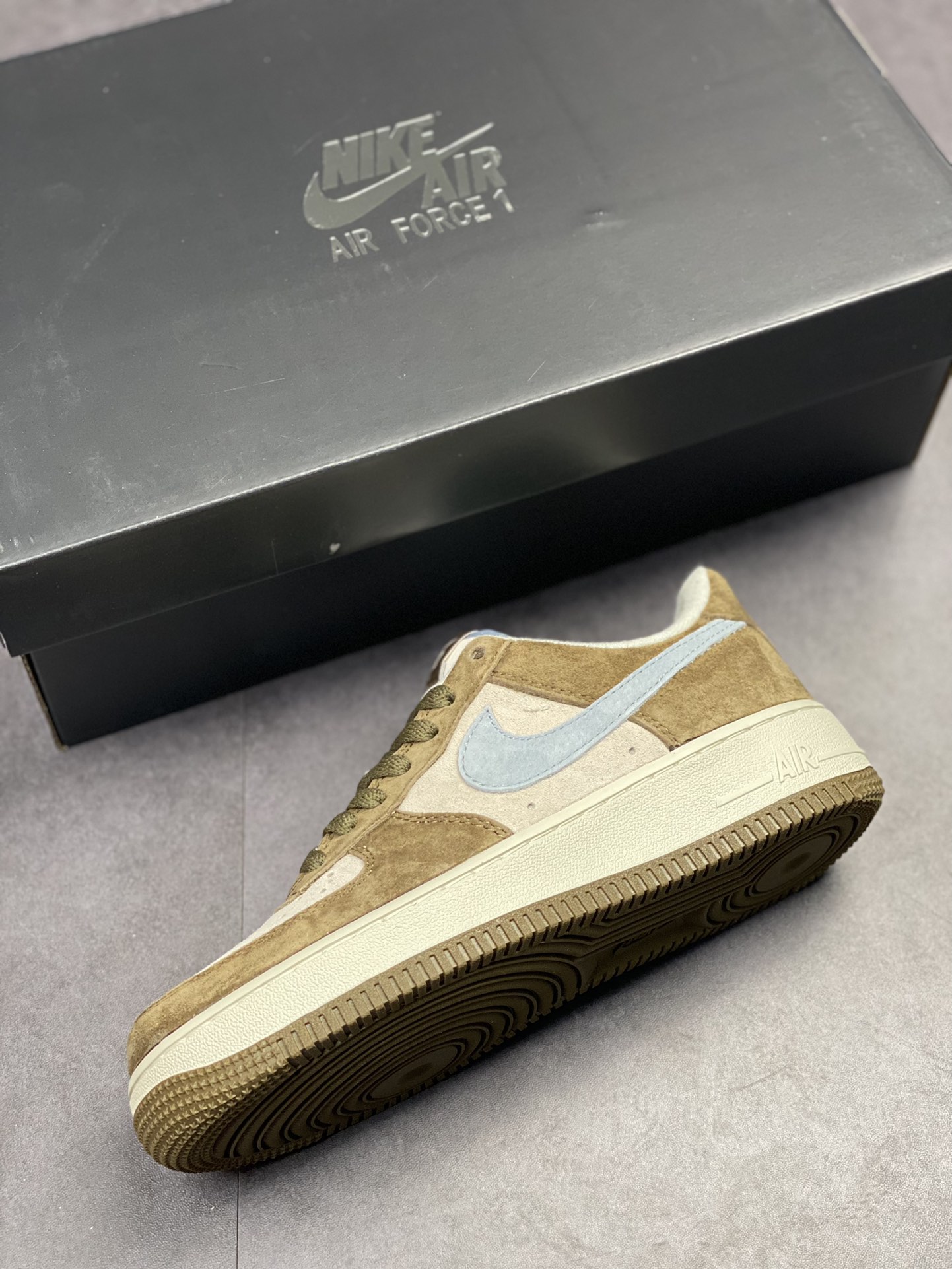 240 Nike Air Force 1 Low 07 青苔绿麂皮 ZB2121-101