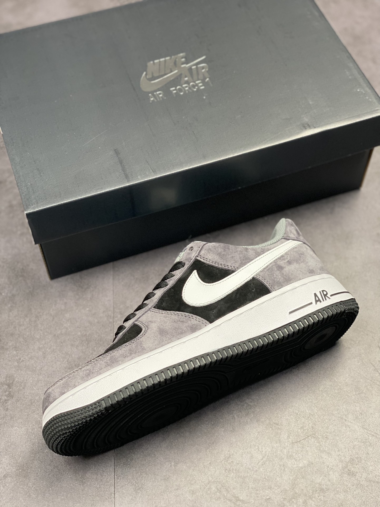 250 Nike Air Force 1 Low 07 白黑灰翻毛 NT9966-336
