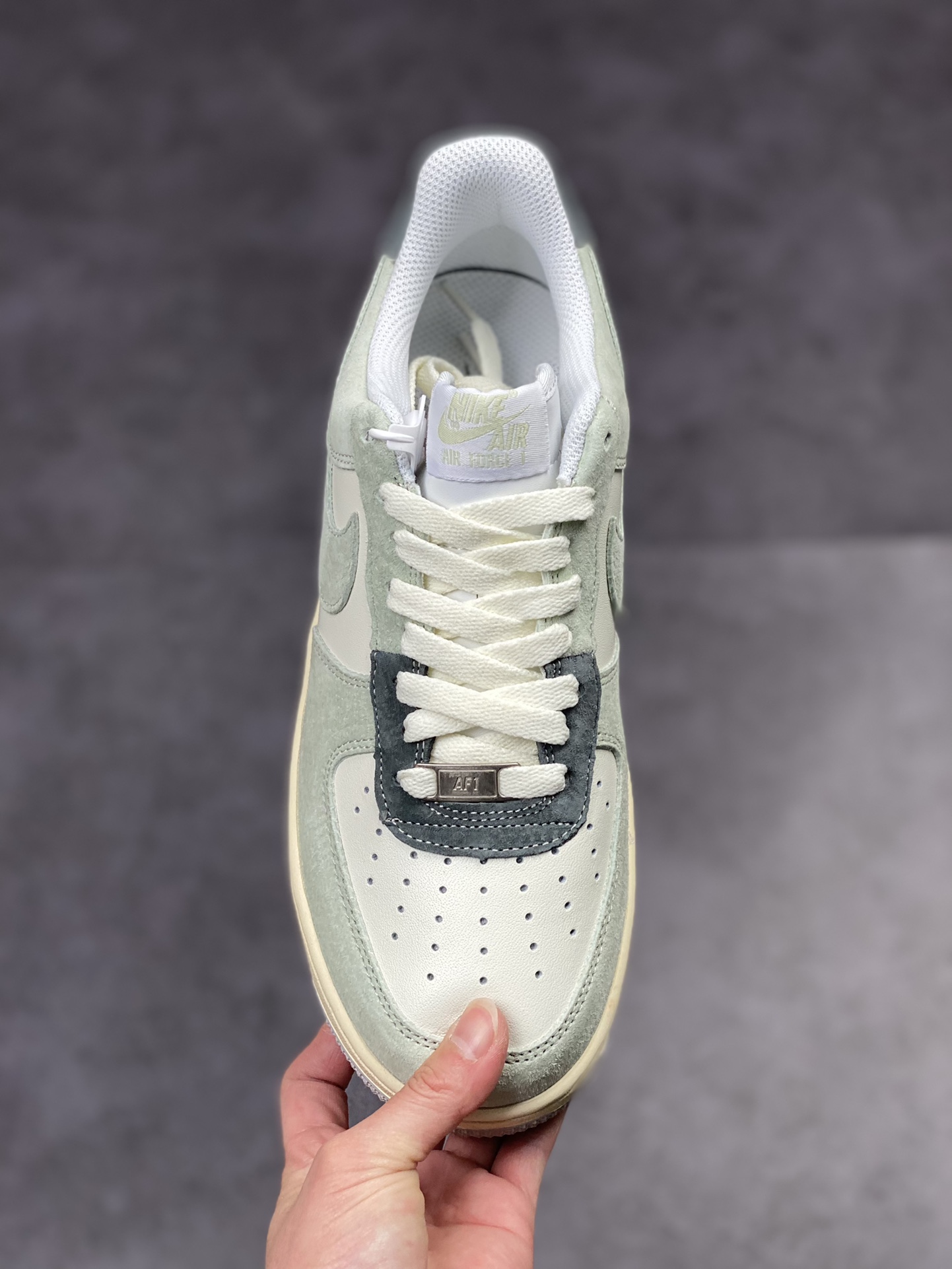 250 Nike Air Force 1 Low 07 浅绿麂皮 DE0099-003