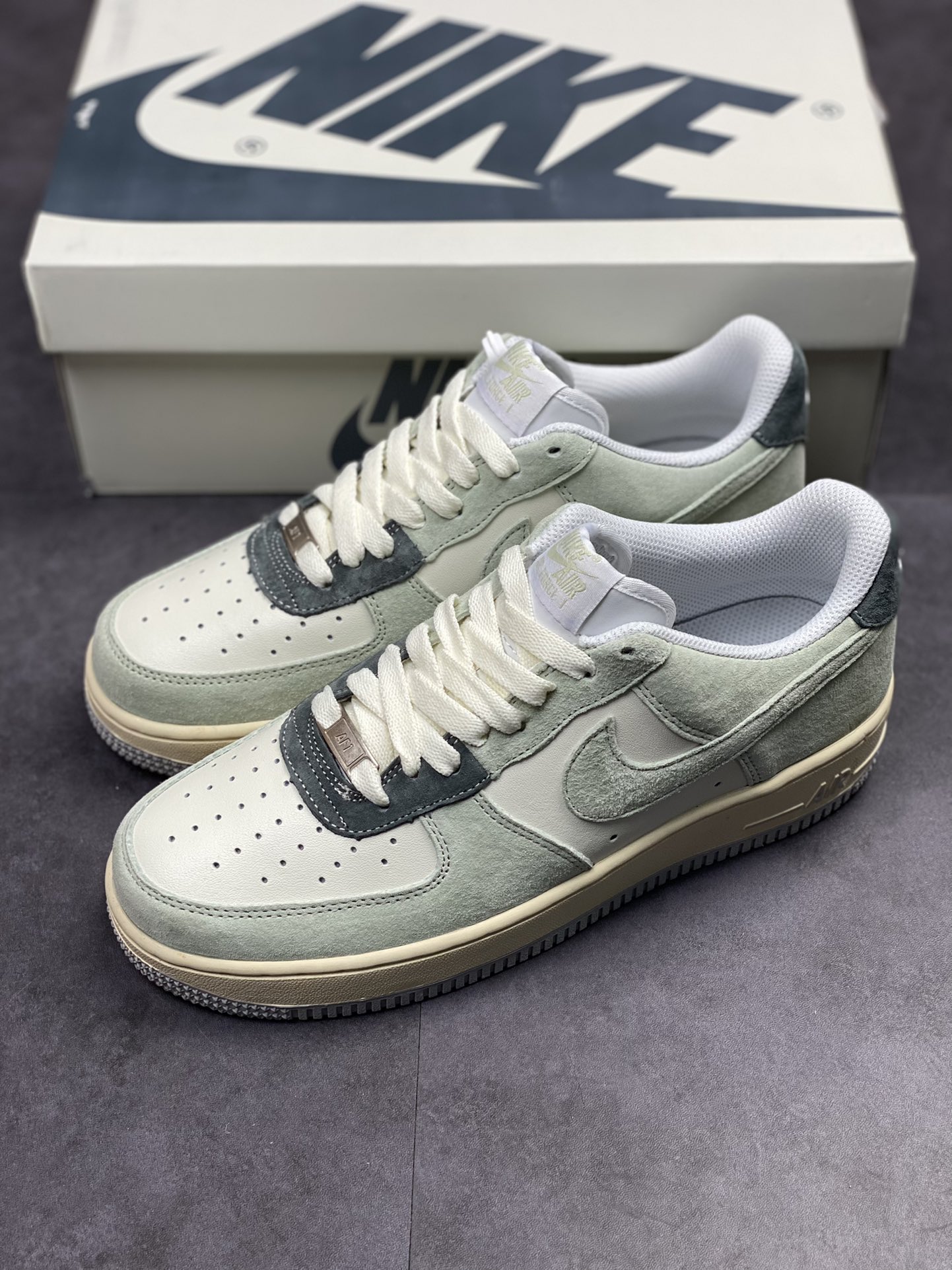 250 Nike Air Force 1 Low 07 浅绿麂皮 DE0099-003
