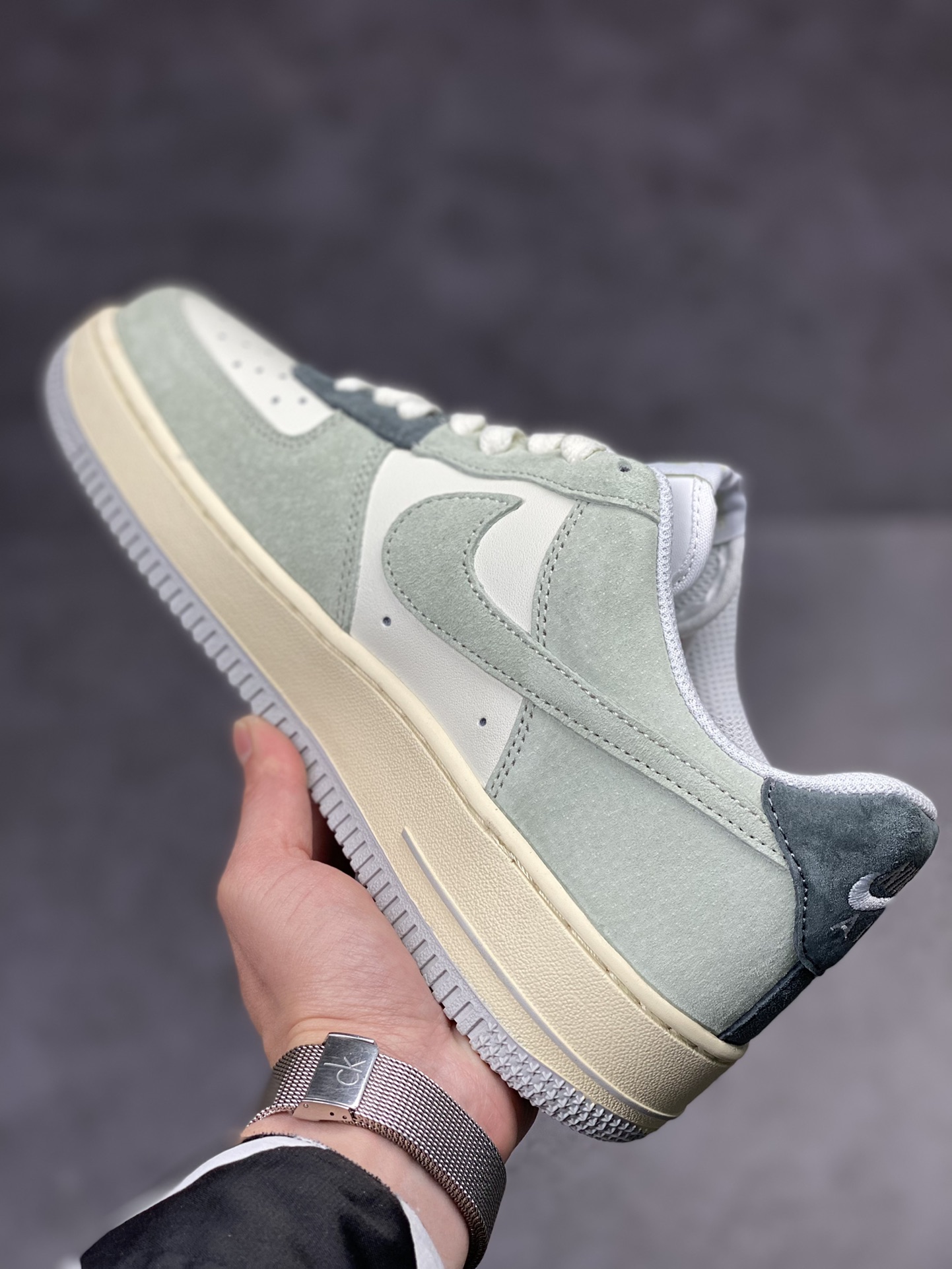 250 Nike Air Force 1 Low 07 浅绿麂皮 DE0099-003