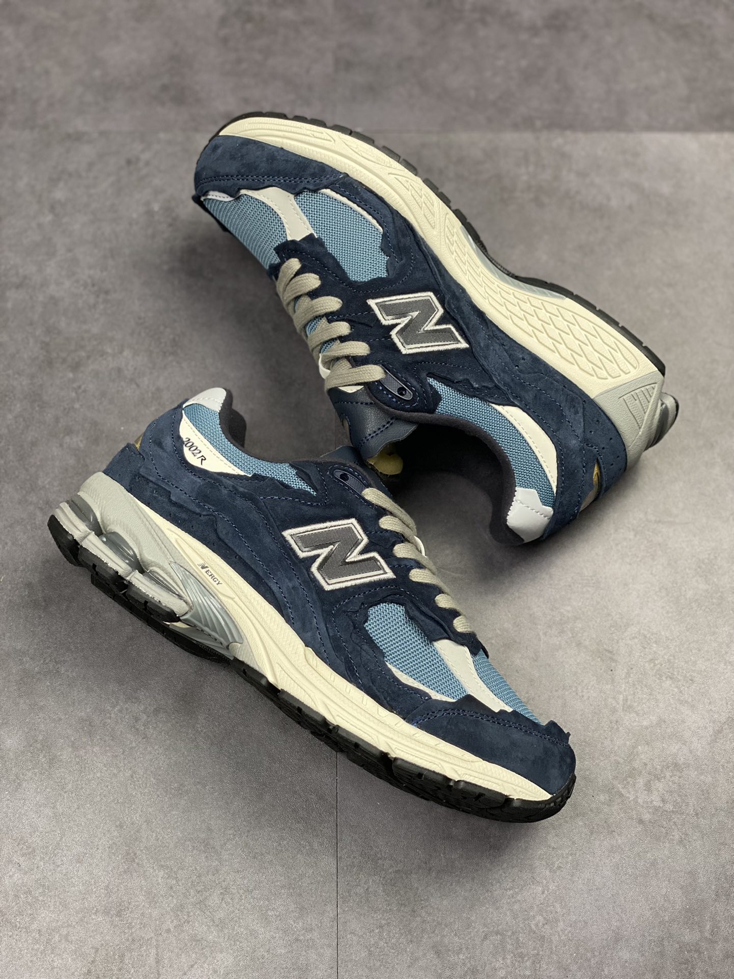 New Balance 2002R Refined Future Navy Blue M2002RDF