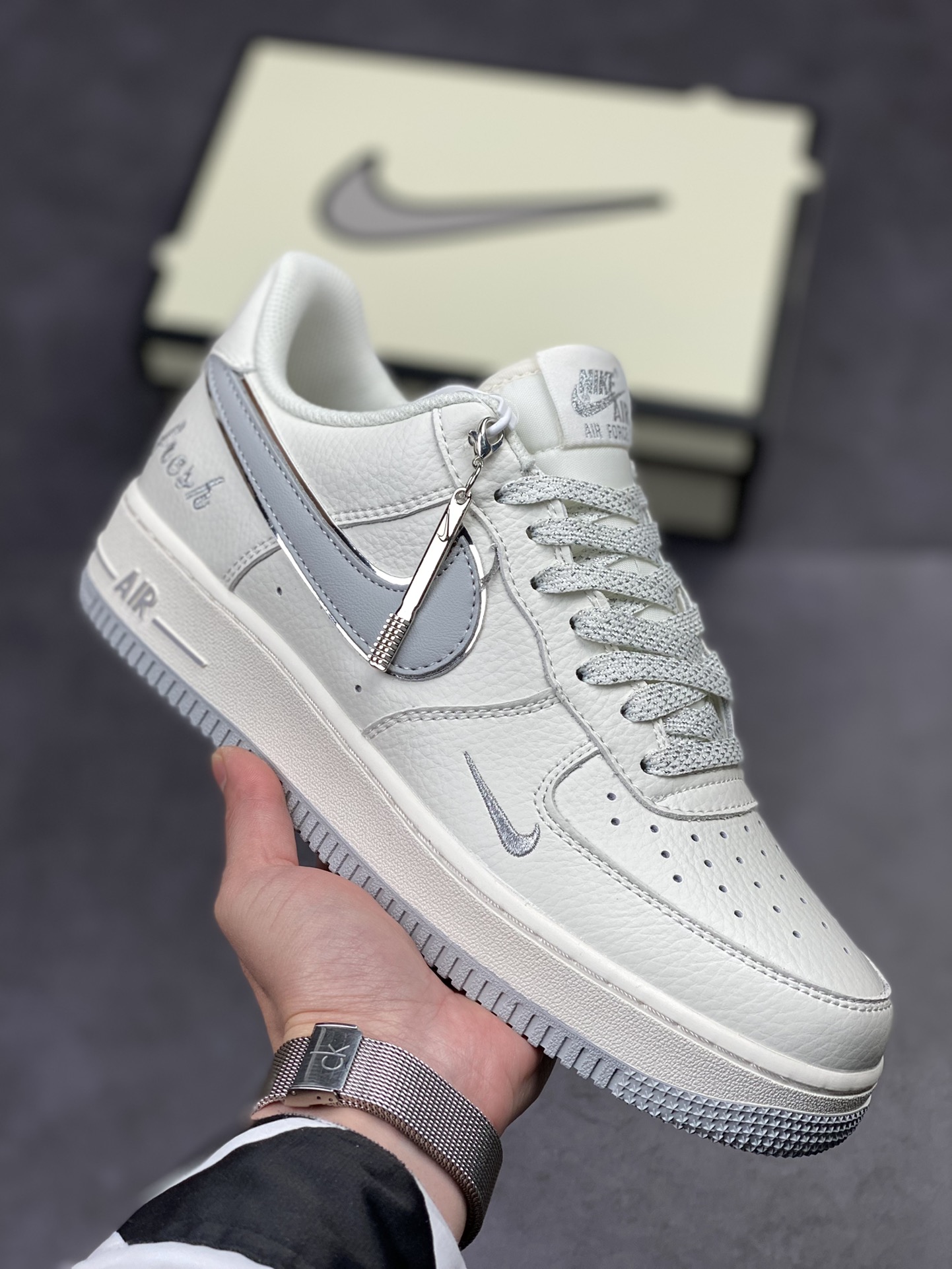250 Nike Air Force 1 Low 07 灰银小勾 BM1996-033