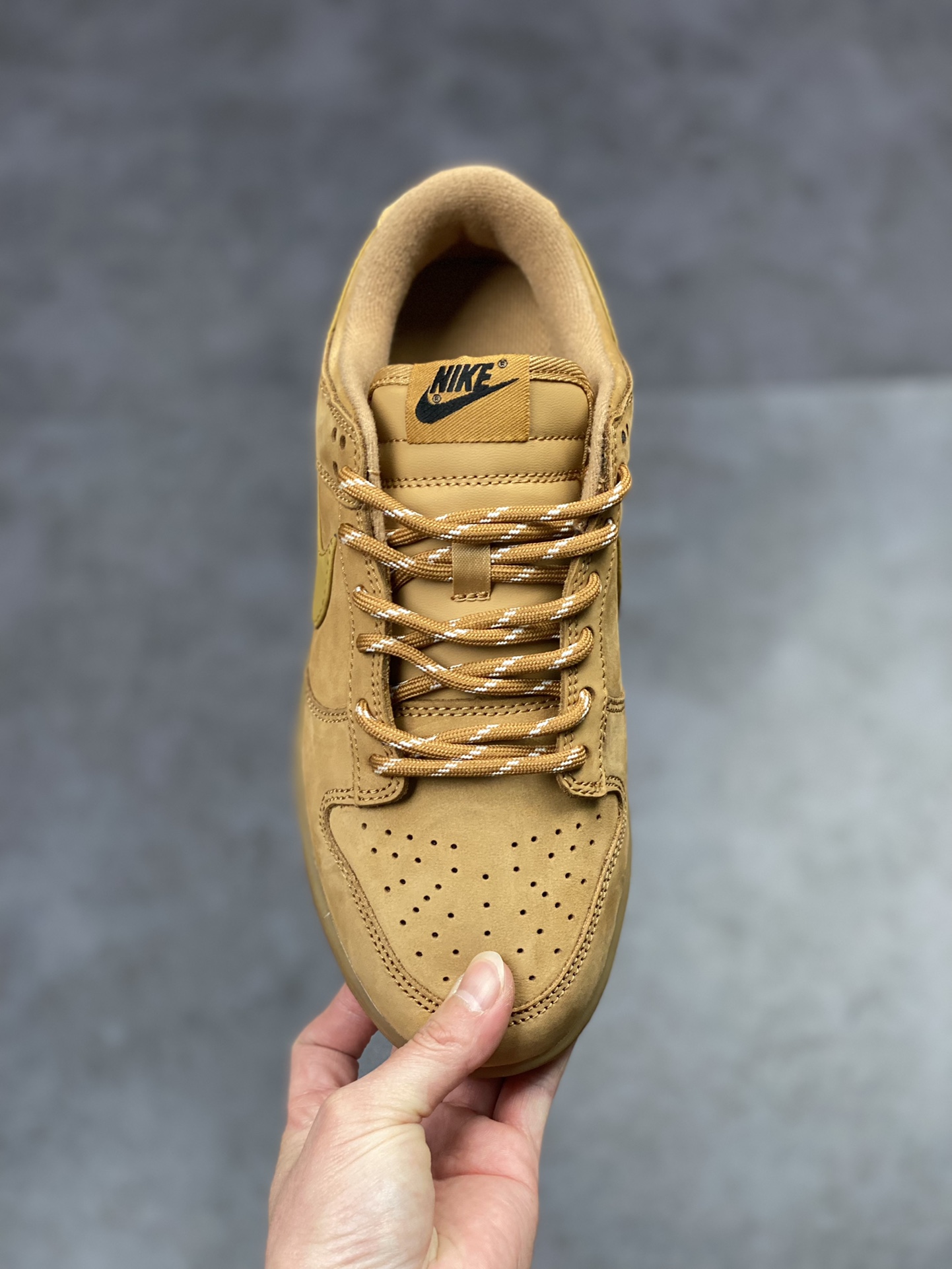 240 Nike SB Dunk Low RETRO 经典麂皮小麦 CJ9179-200