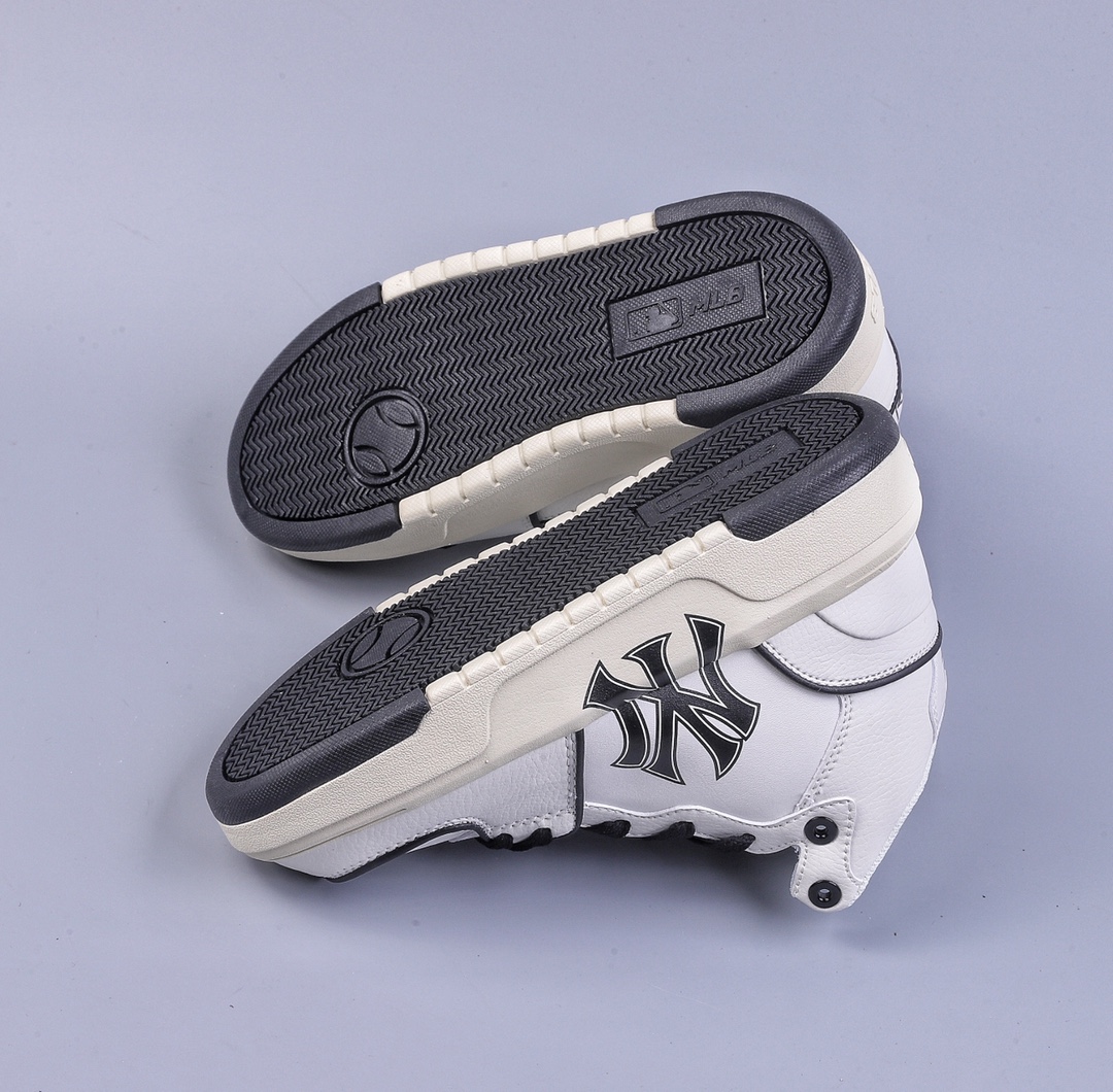 Co-operated with the NY American Football Yankees high-top lightweight height-increasing shoes MLB Chunky Liner New York Yankees senior shoe series