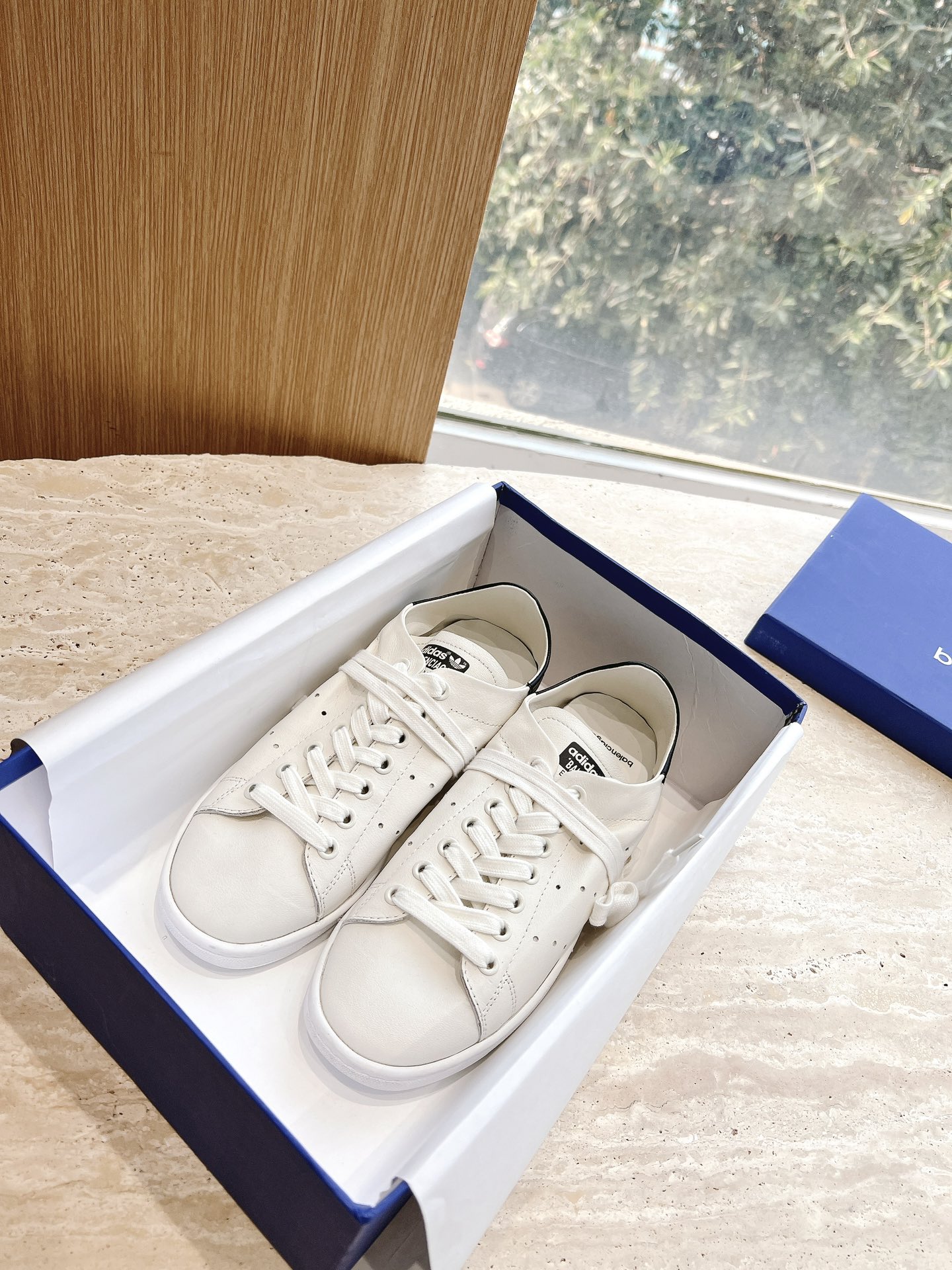 New Season Green Sheep’s Shoes: Retro Style with Gel Core and Bold Front - 图片 1