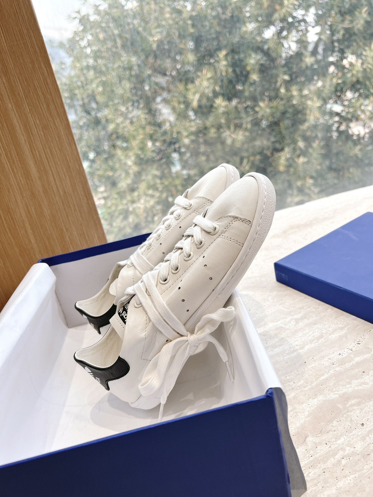 New Season Green Sheep’s Shoes: Retro Style with Gel Core and Bold Front - 图片 3