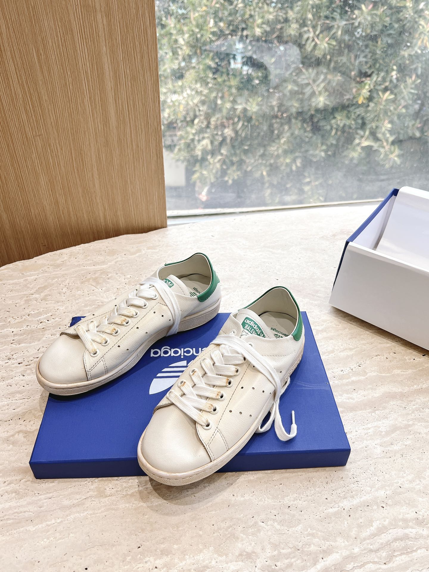 New Season Shoes: Retro Style, Green Sheep’s Face, Bold Design, Unisex Sizes - 图片 5