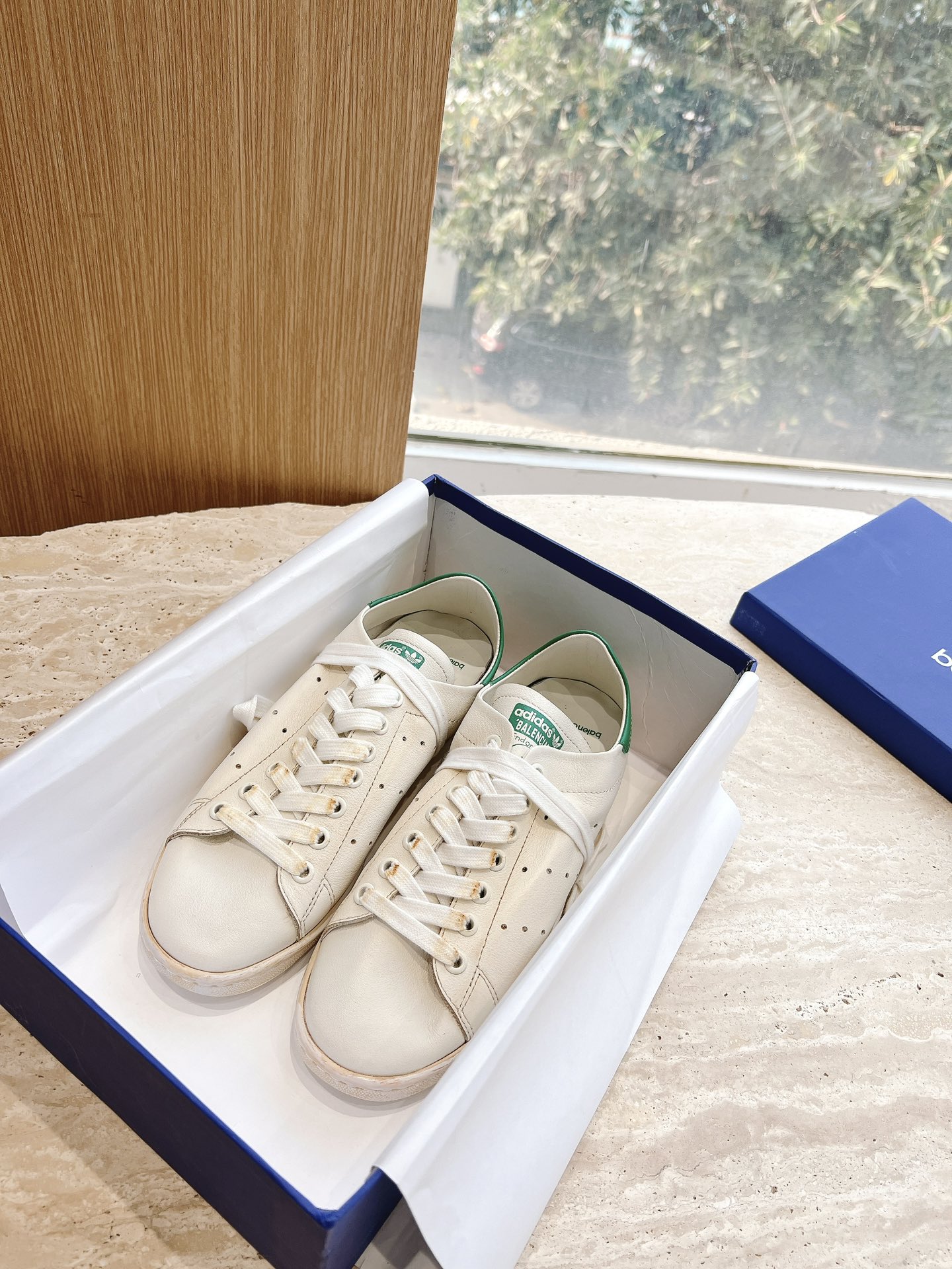 New Season Shoes: Retro Style, Green Sheep’s Face, Bold Design, Unisex Sizes