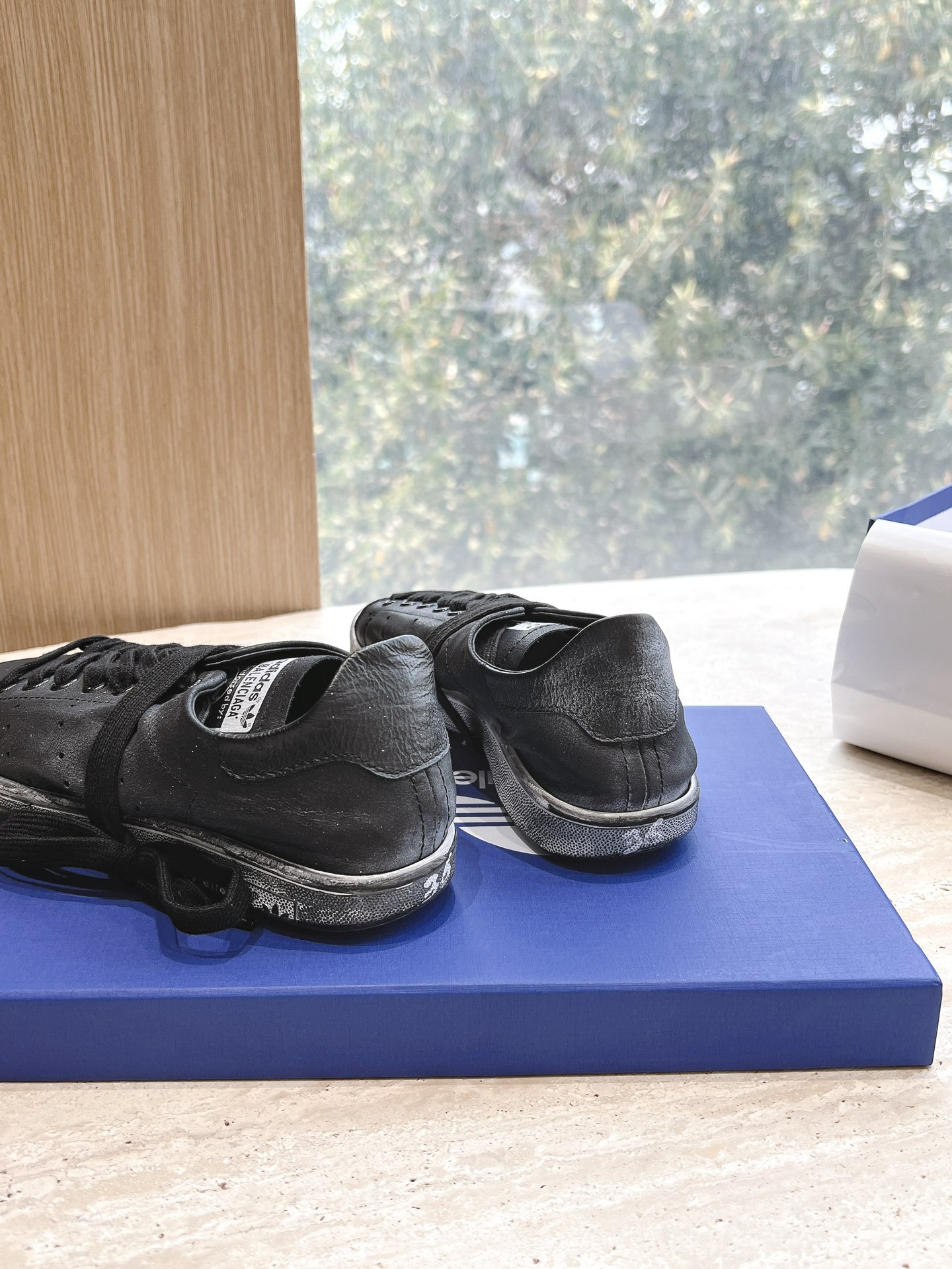 Retrospective Green Sheep Shoes: New Flat Style with Original Rubber Base - 图片 8
