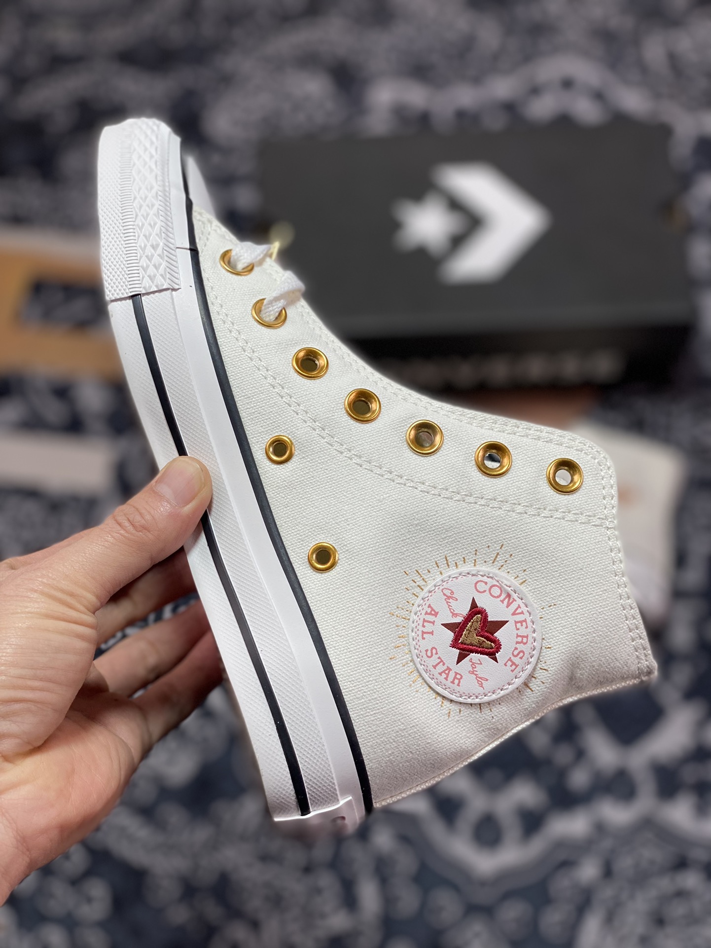 150   Converse 2023年情人节限定款 白色高帮 A03932C