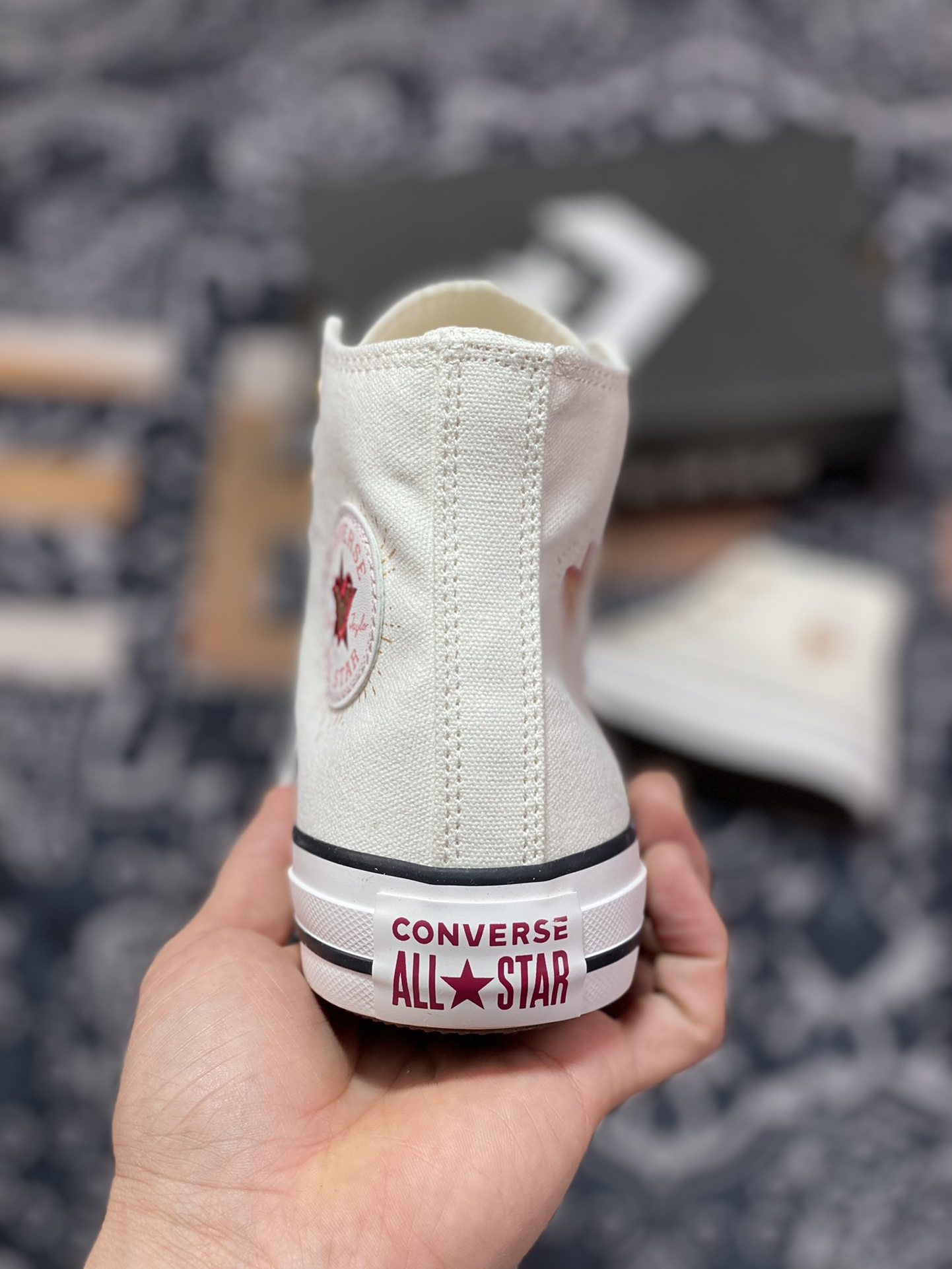 150   Converse 2023年情人节限定款 白色高帮 A03932C