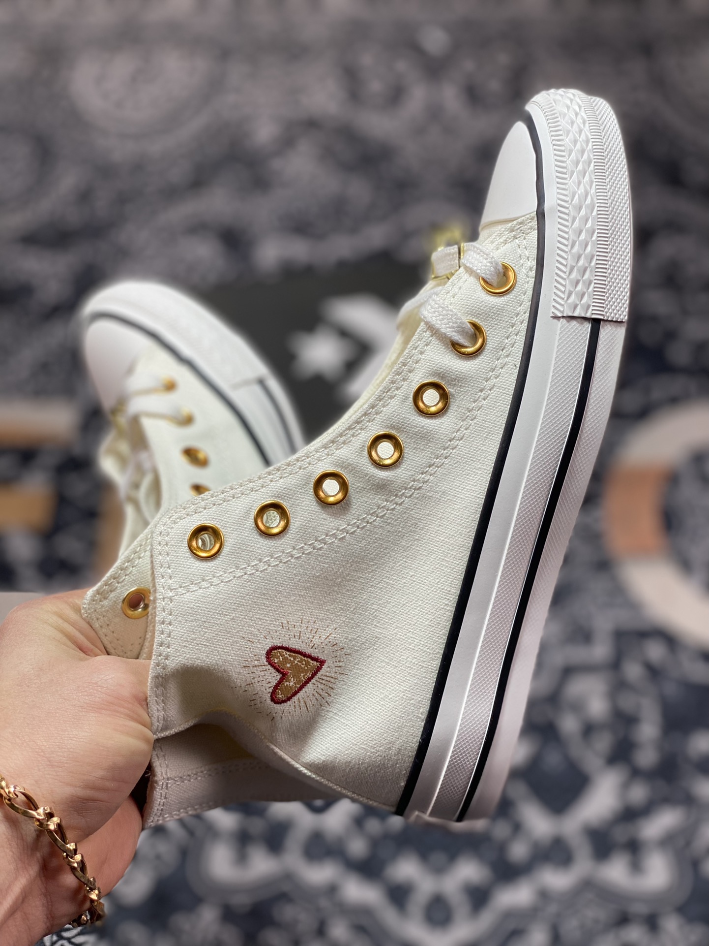 150   Converse 2023年情人节限定款 白色高帮 A03932C