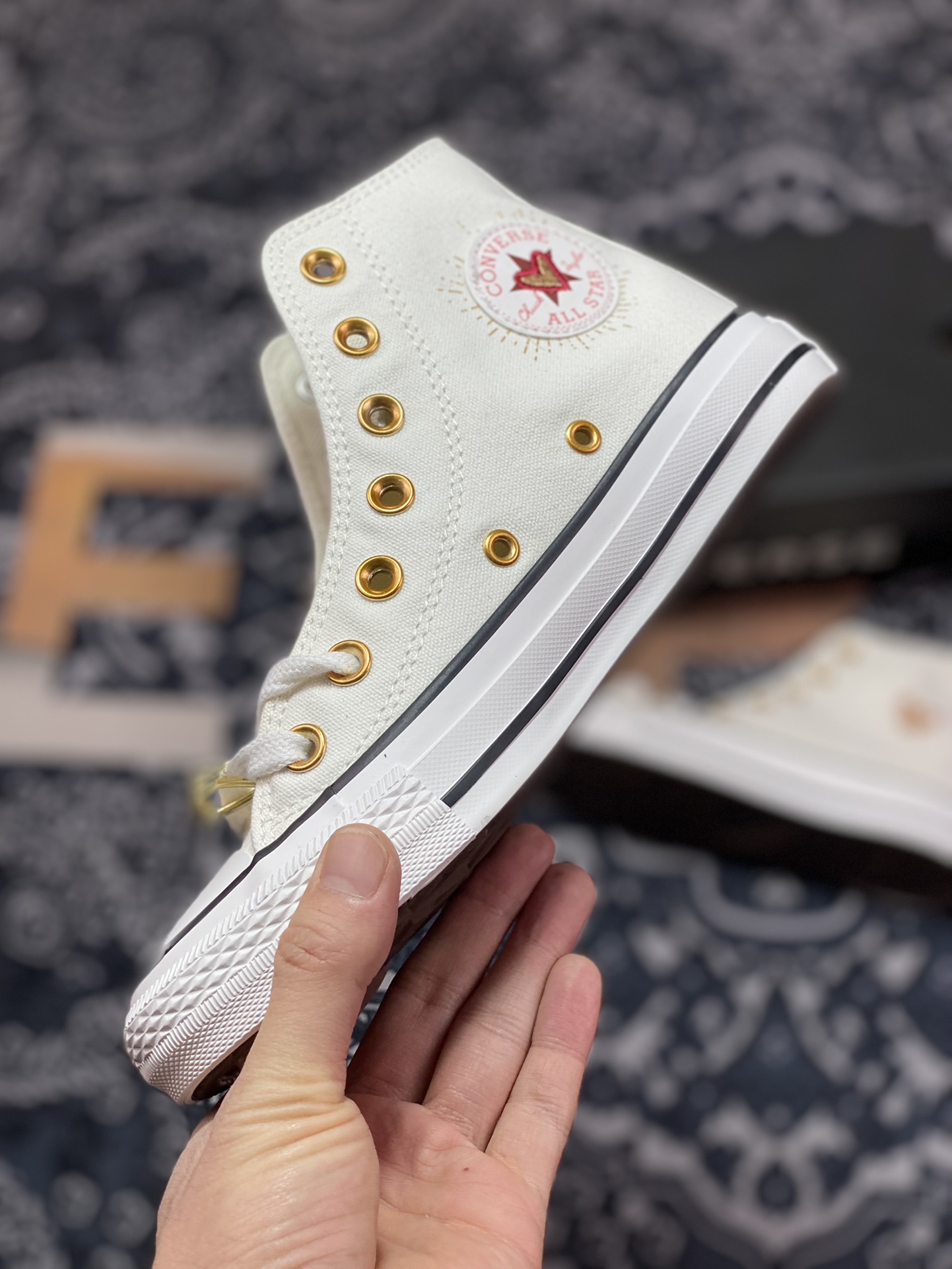 150   Converse 2023年情人节限定款 白色高帮 A03932C