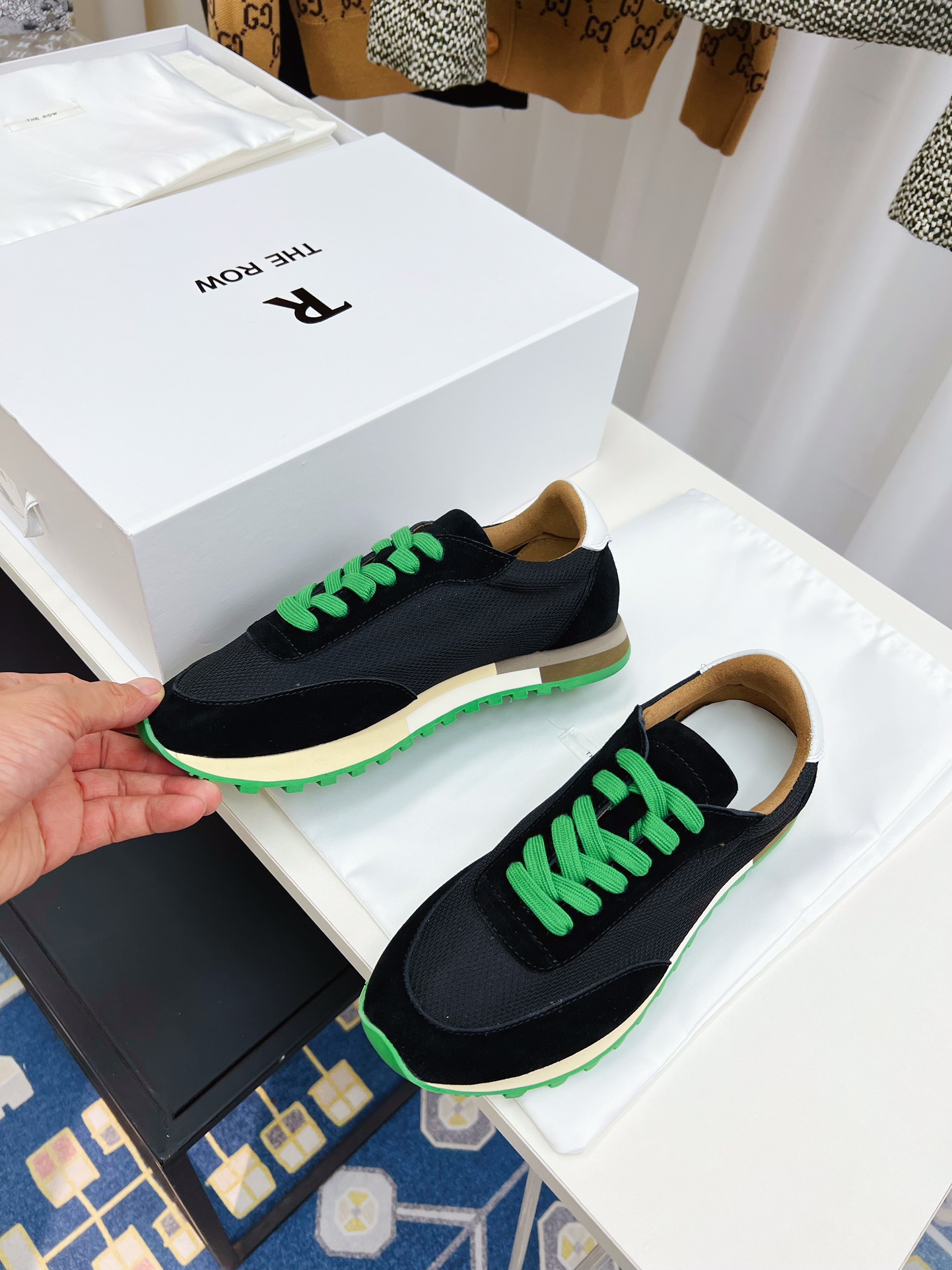 The Row White Sports Shoes with Comfortable Design and Minimalist Style - 图片 8