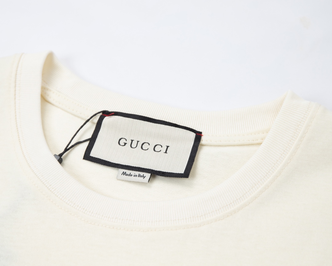 上新160 Gucci/古驰 23Fw 兔年限定三只萝莉兔印花短袖T恤