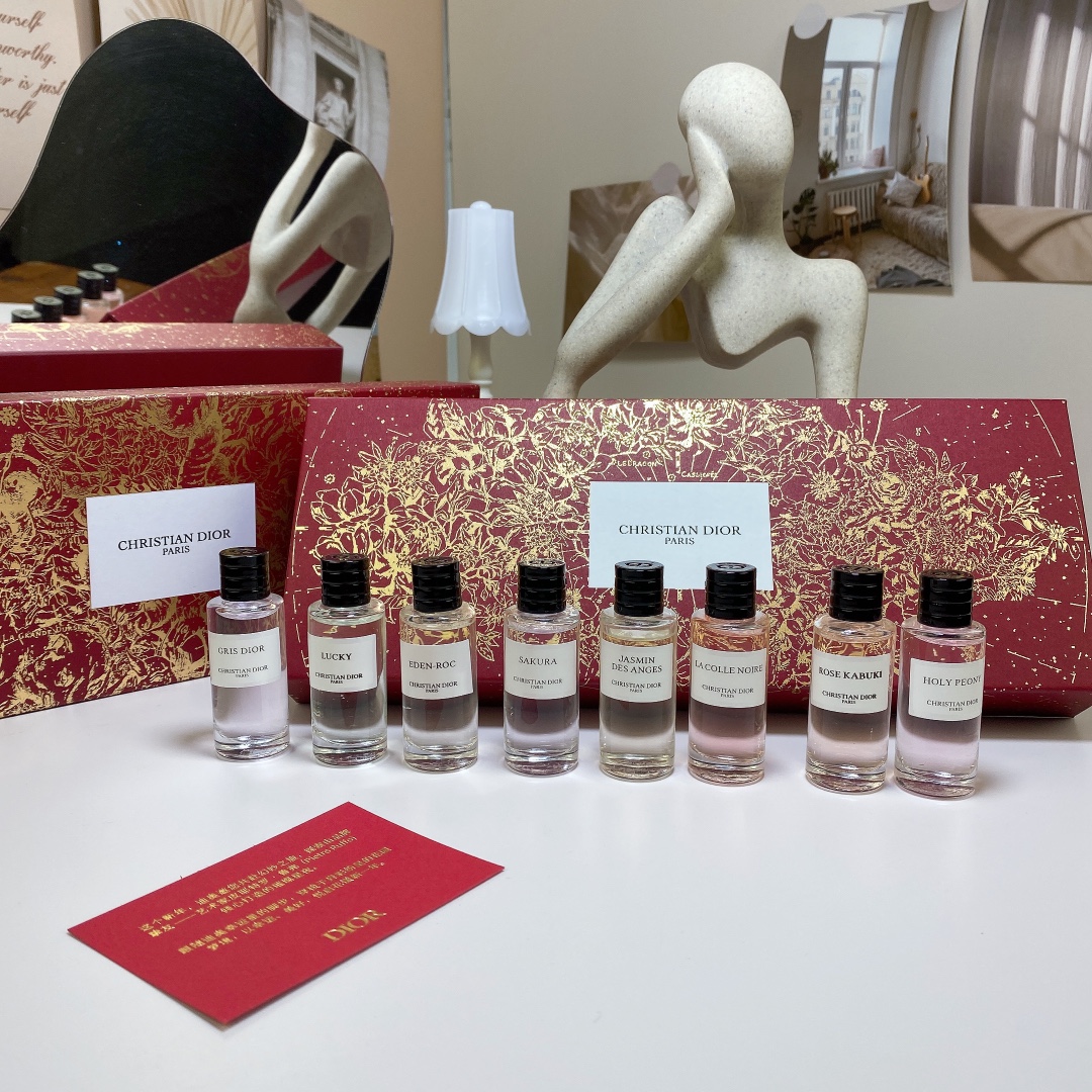 Dior Miniature Perfume Set - 8 Pcs Collection with Bohemian, Amber scents 4 i1678343210 1411 3
