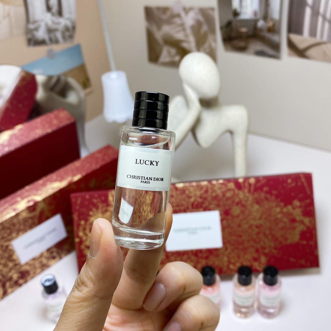 Dior Miniature Perfume Set - 8 Pcs Collection with Bohemian, Amber scents 5 i1678343210 5213 4
