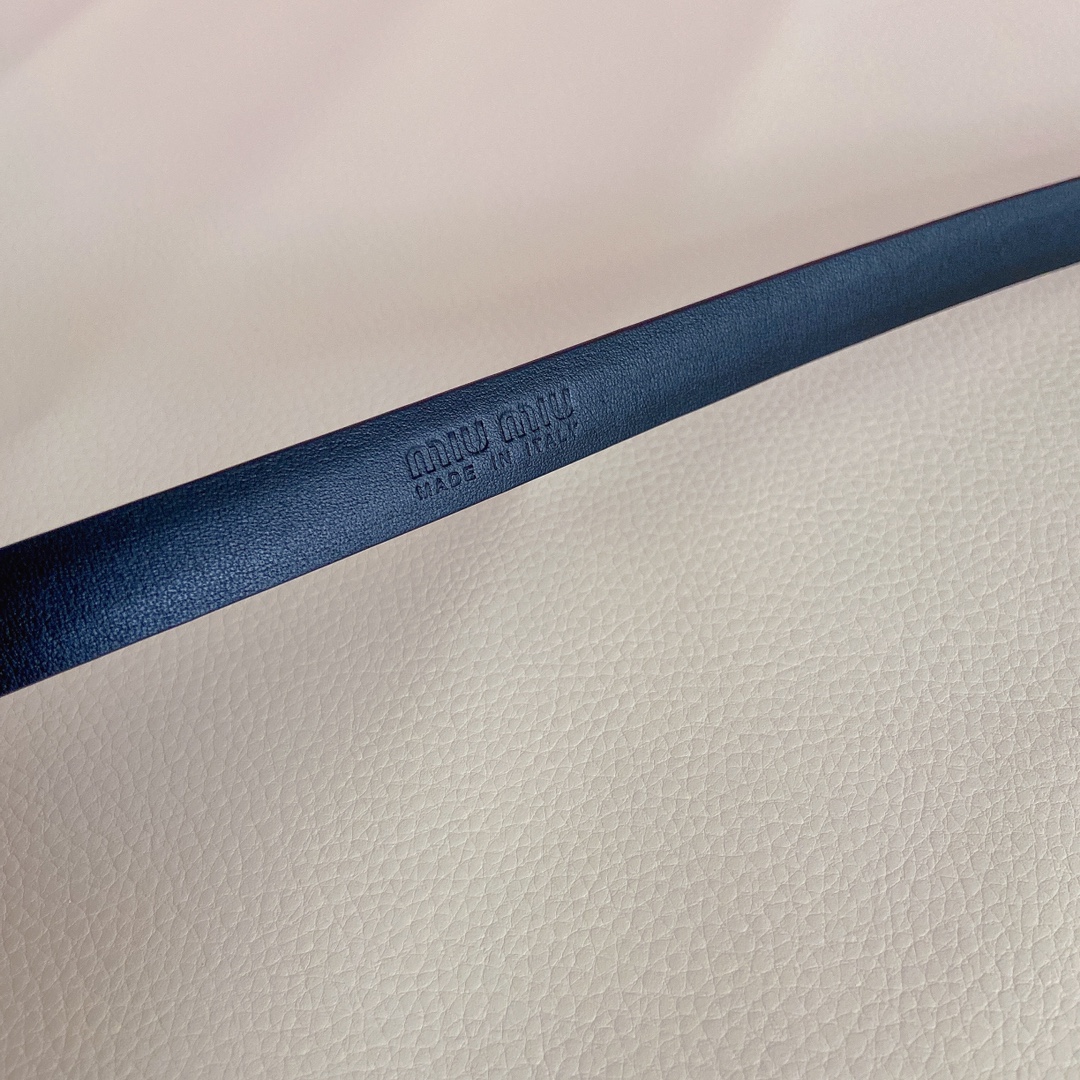 miumiu新款同步1.5cm宽度C