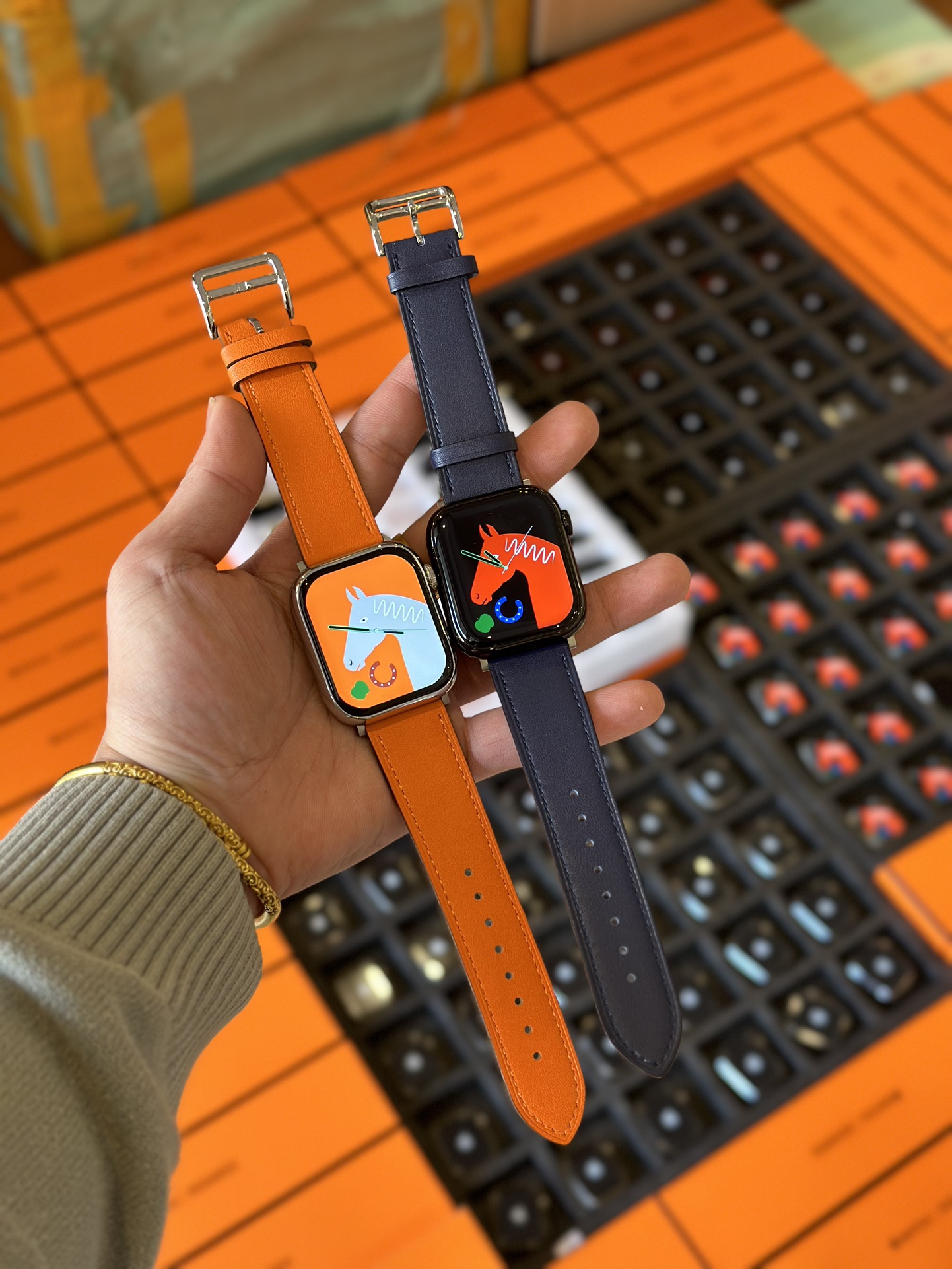 本地批💰240 爱马仕联名苹果手表 官网同步 黑色 银色 两色现货