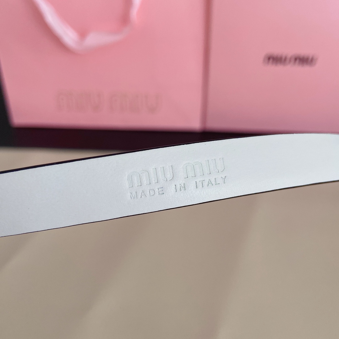 miumiu新款同步1.5cm宽度C