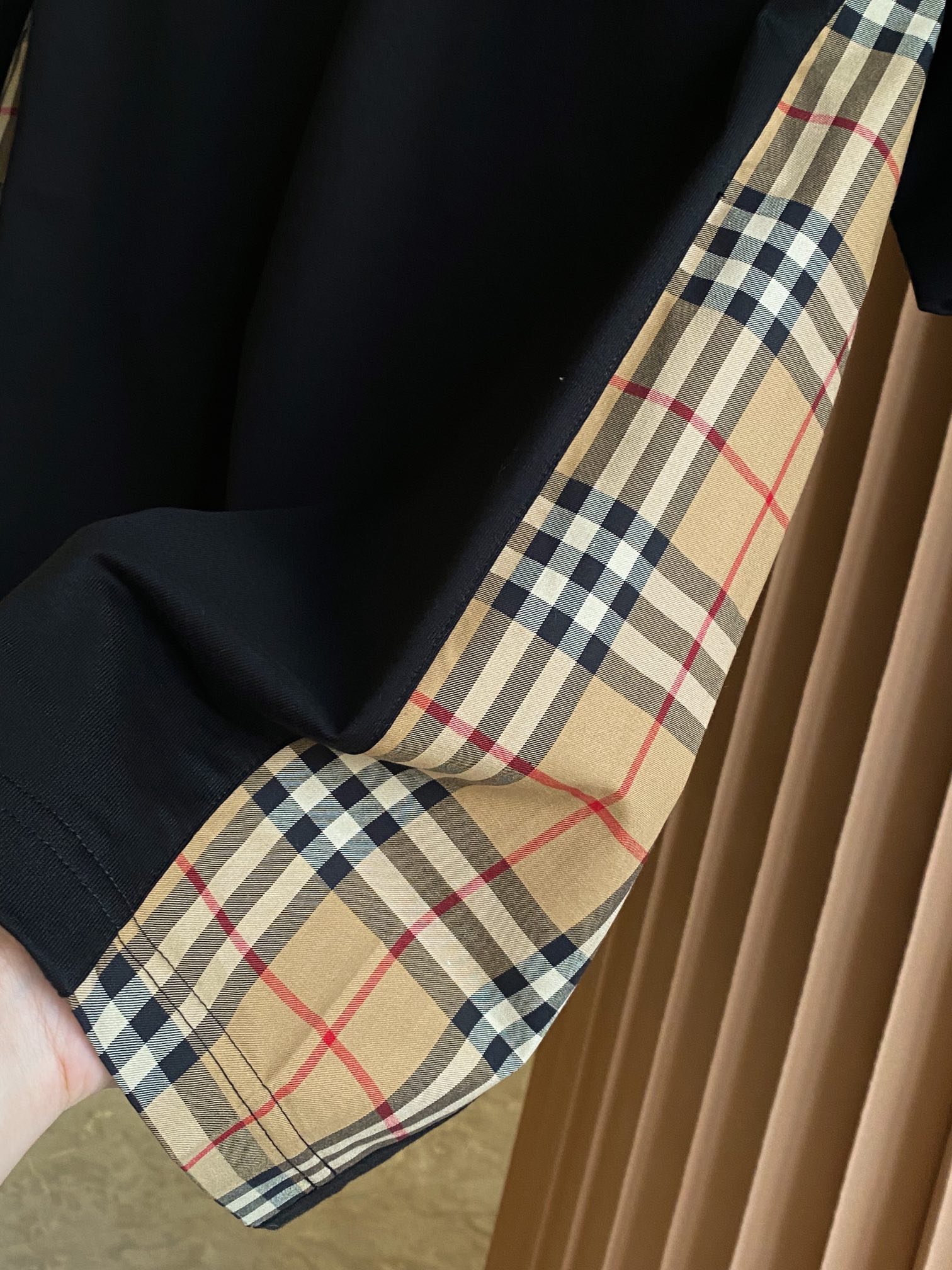 Burberry BBR 巴宝莉 TB徽标格纹装饰棉质短袖T 恤衫