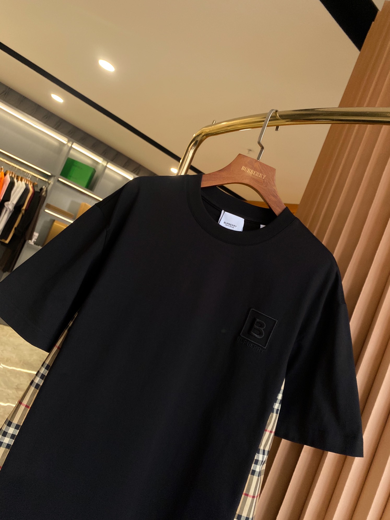 Burberry BBR 巴宝莉 TB徽标格纹装饰棉质短袖T 恤衫