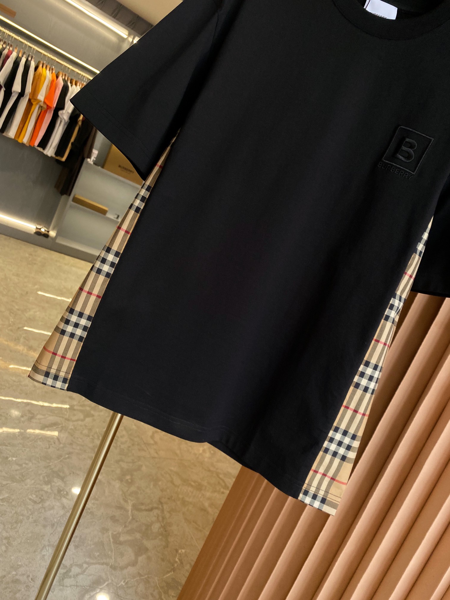 Burberry BBR 巴宝莉 TB徽标格纹装饰棉质短袖T 恤衫