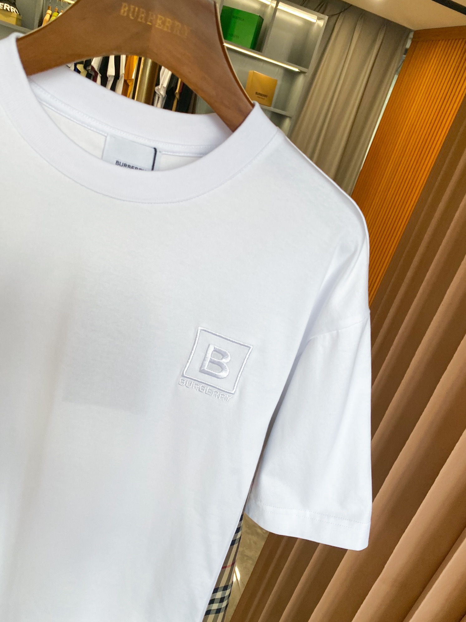 Burberry BBR 巴宝莉 TB徽标格纹装饰棉质短袖T 恤衫
