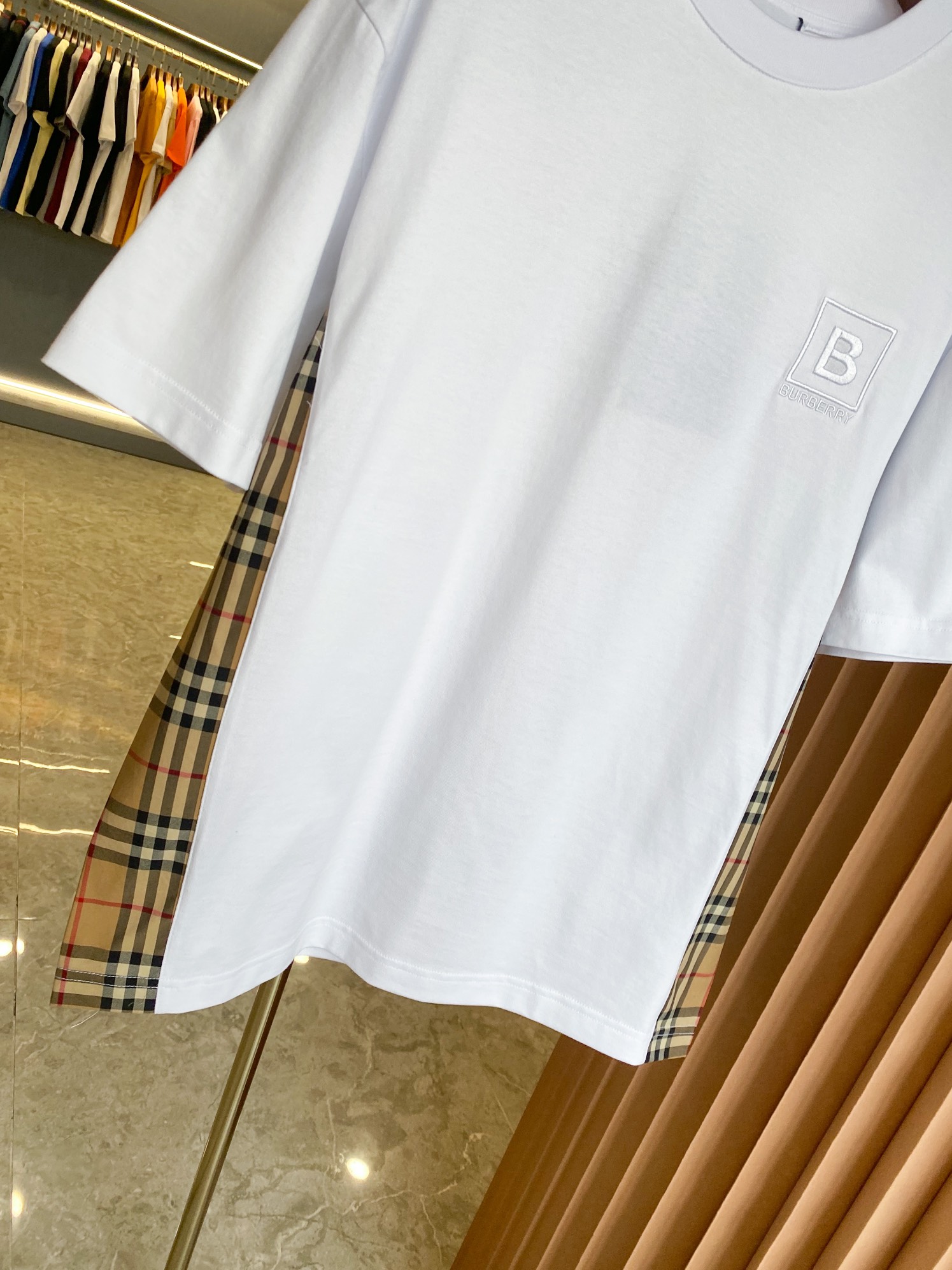Burberry BBR 巴宝莉 TB徽标格纹装饰棉质短袖T 恤衫