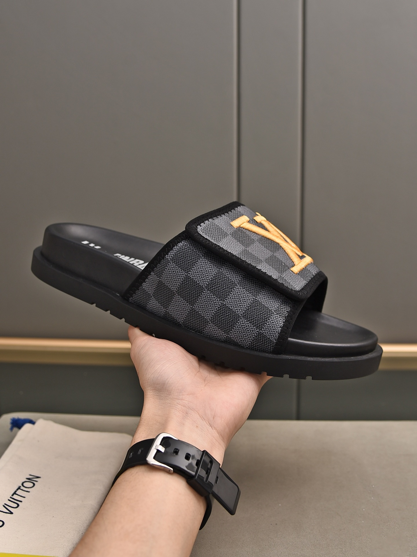 🐰Zapatos de hombre [Louis Vuitton] Zapatillas primavera y verano 🎯🎯Como familia activa en la industria de …