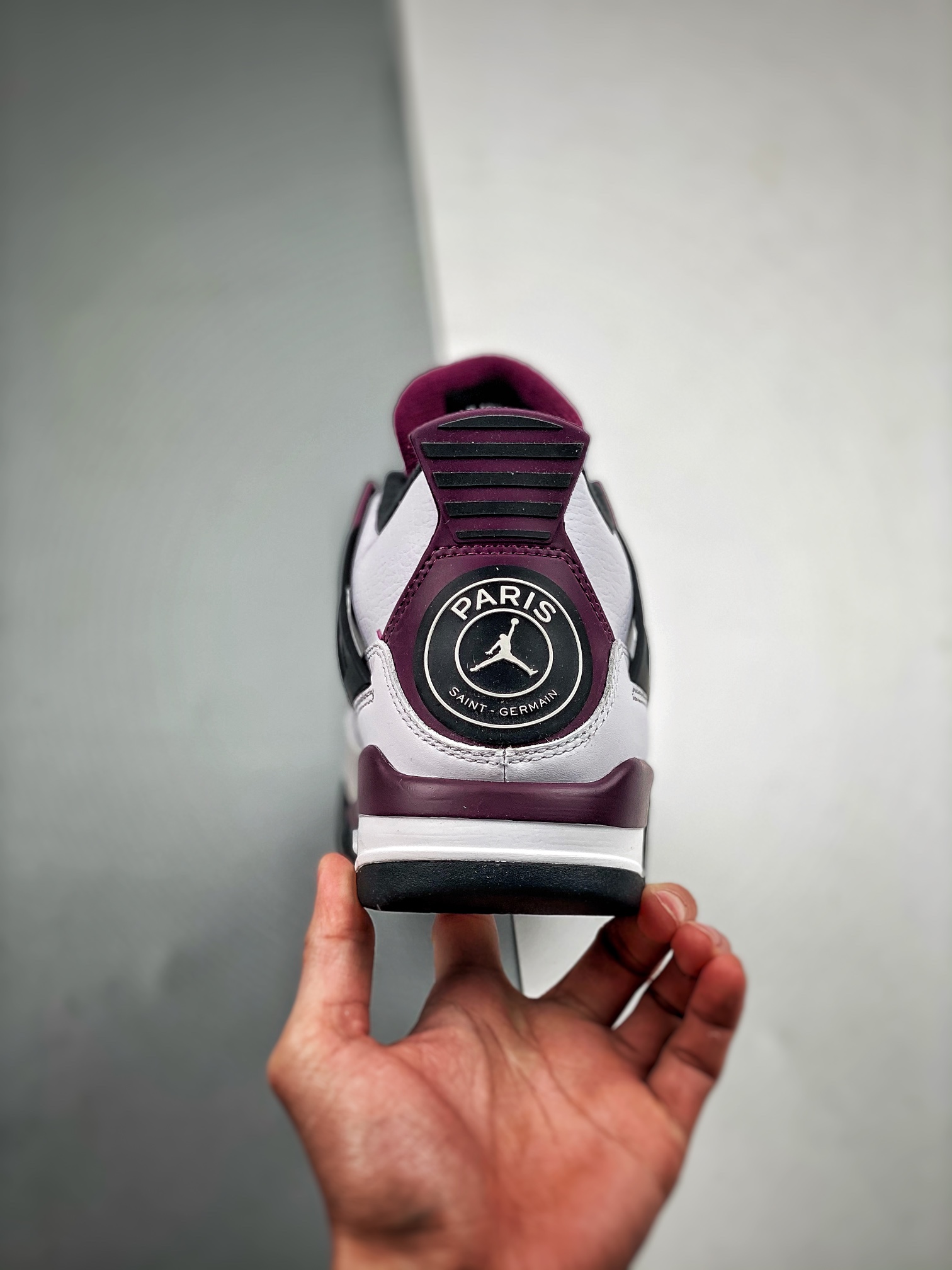 AJ4大巴黎鞋码40-47.5总裁S