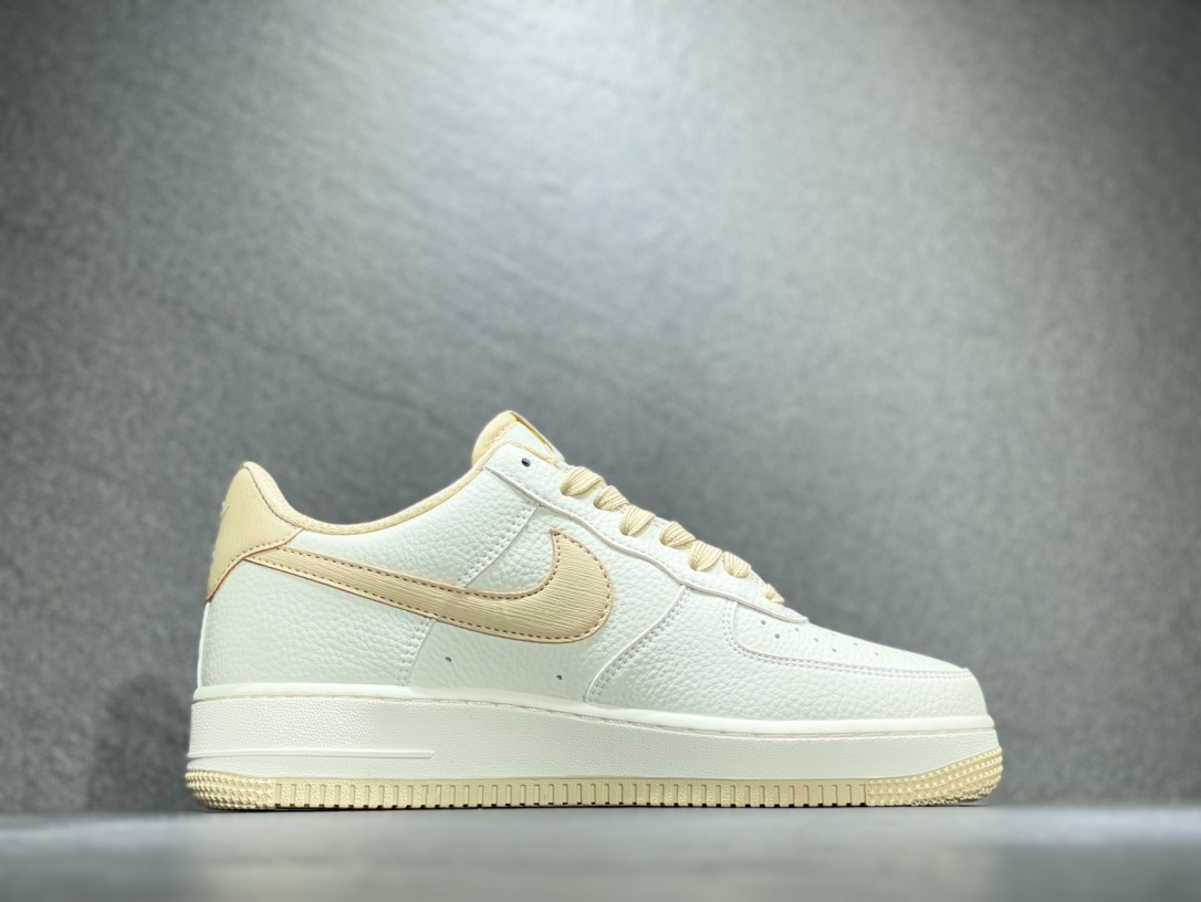 240 Nike Air Force 1 空军一号运动板鞋 GR5263-023