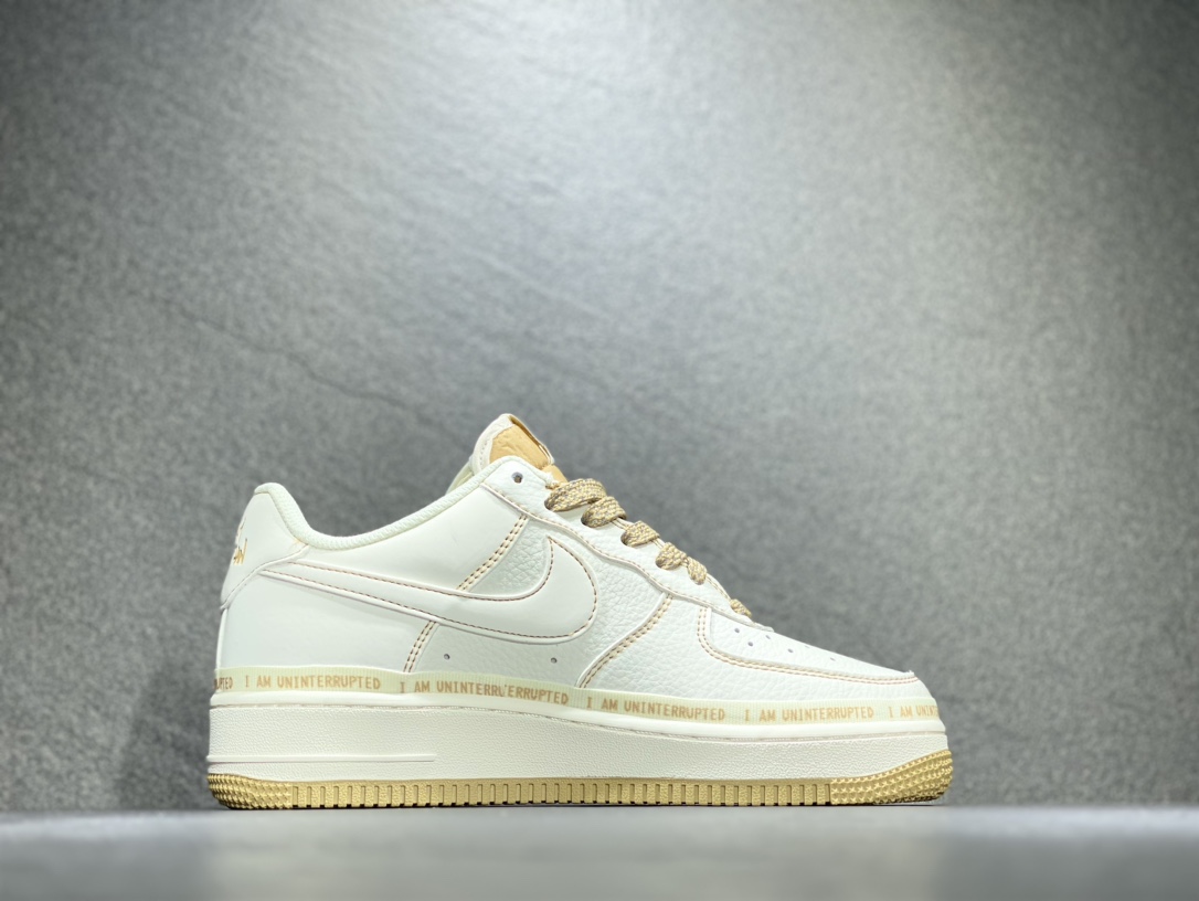 240 Nike Air Force 1 空军一号运动板鞋 UN0824-332