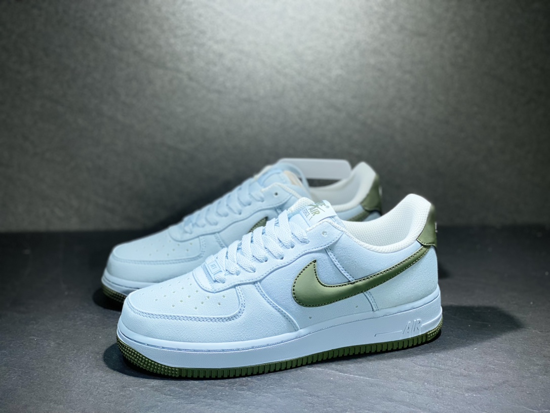 200 Nike Air Force 1 空军一号运动板鞋  DG2296-002