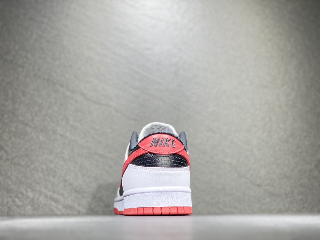 280 NIKE SB Dunk Low 低帮休闲运动鞋 FD9762-061