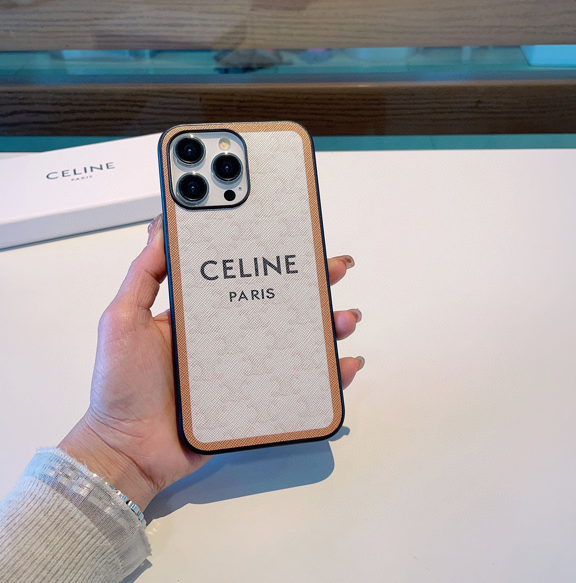 Celine赛琳官网同步复古老花系列