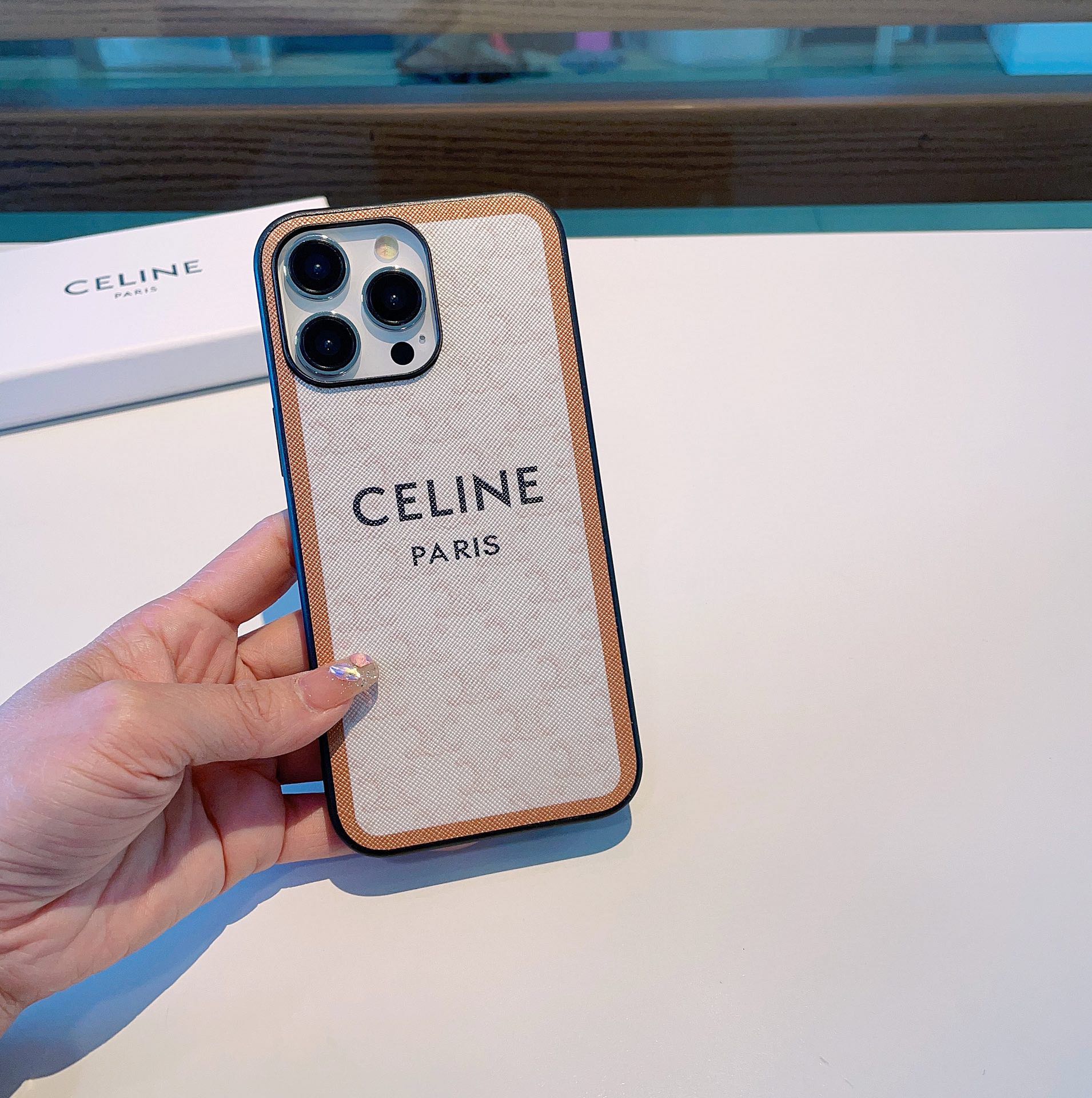 Celine赛琳官网同步复古老花系列