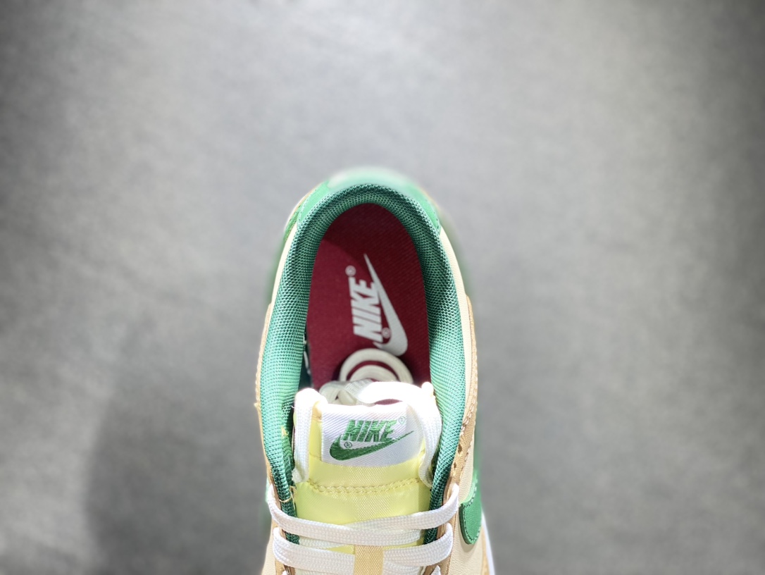 280 NIKE SB Dunk Low 低帮休闲运动鞋 FB7460-231