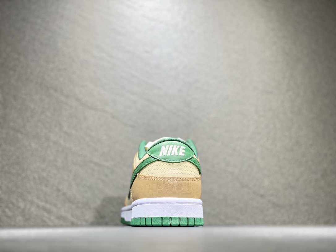 280 NIKE SB Dunk Low 低帮休闲运动鞋 FB7460-231