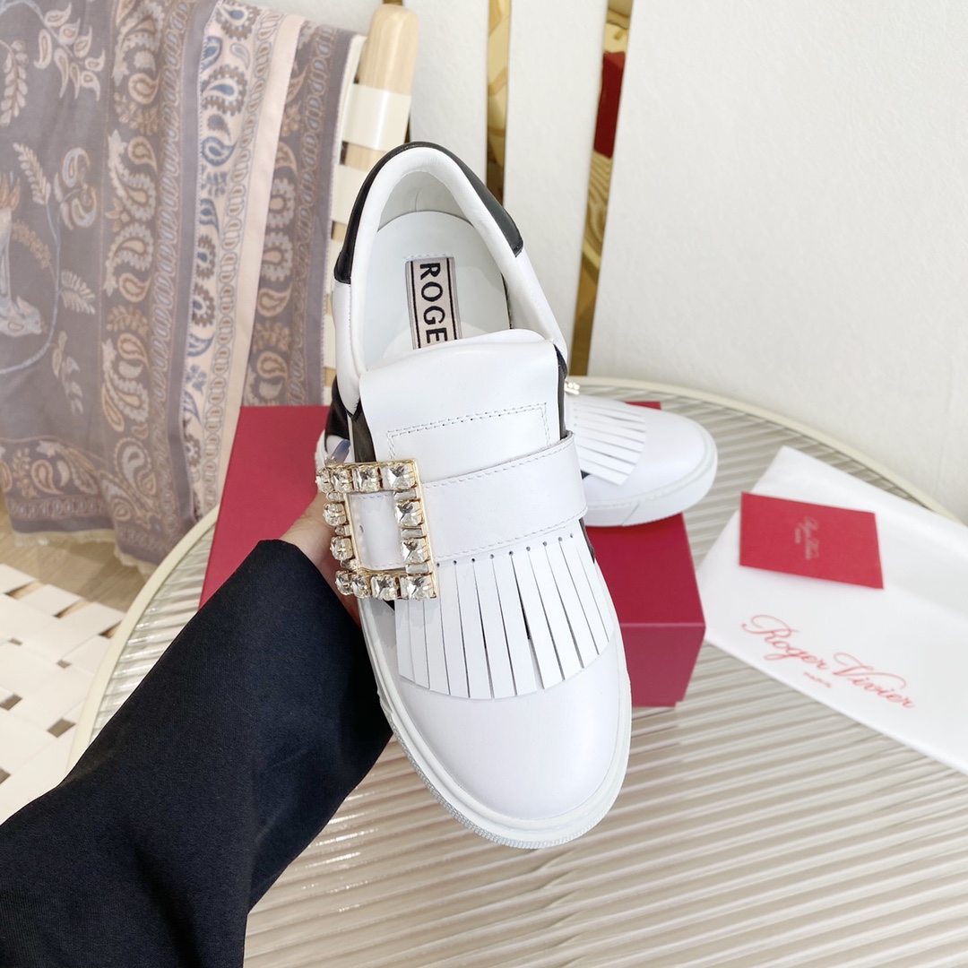 RV专柜新款流苏水钻小白鞋系列上新鞋