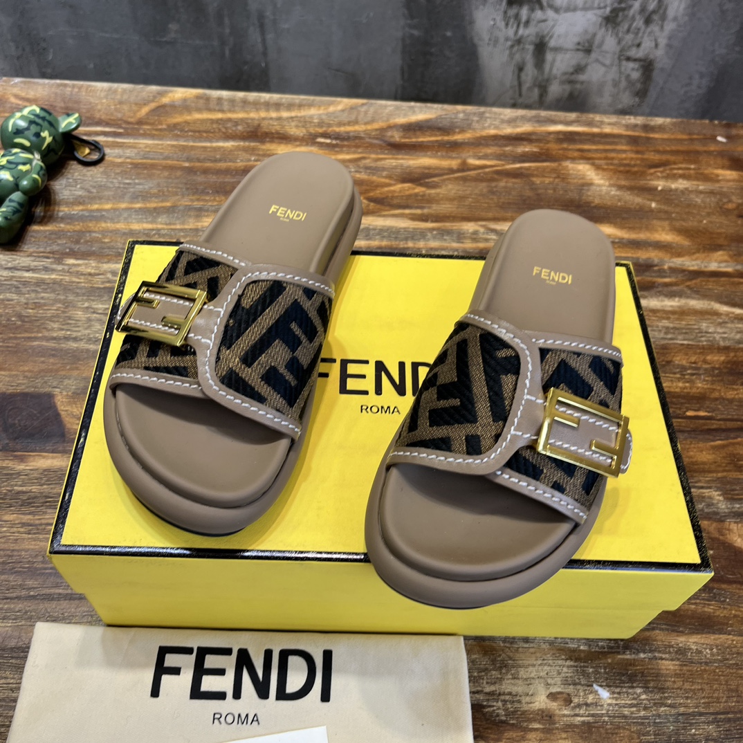 Fendi Fendi芬迪 最新款 FF 老花 厚底 拖鞋 凉鞋