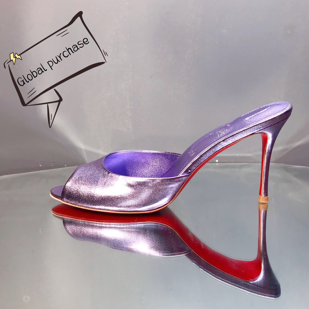 NO:100659,High-end custom sandals spring and summer series!  H10Cm, size 34-42.450 leather large sole custom model. No return or exchange.-1 light purple metal leather light purple metal sheepskin, official website synchronized standard European code Reference:-1 Color:rpurple/purple Material:cowhide Lining:goat leather Heel height:10Cm Sole:leather sole Size:EUR 34-42 (US 4-11):450,,christian louboutin,sandals,sheepskin,Leather soles19860909高端订制 凉鞋春夏系列！ H10Cm,尺码34-42码.450真皮大底订制款.不退不换.-1浅紫金属皮浅紫金属羊皮里,官网同步 标准欧码 Reference:-1 Color:rpurple/purple Material:cowhide Lining:goat leather Heel heigh:10Cm Sole:leather sole Size:EUR 34－42（US 4一11) :450,,christian louboutin,sandals,sheepskin,Leather soles,Women's Shoes