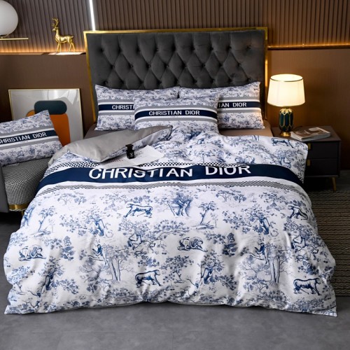 Christian Dior Washed Silk Bedding Set, Luxury 4-Piece Bed Sheet Set 1 Christian Dior Washed Silk Bedding Set, Luxury 4-Piece Bed Sheet Set