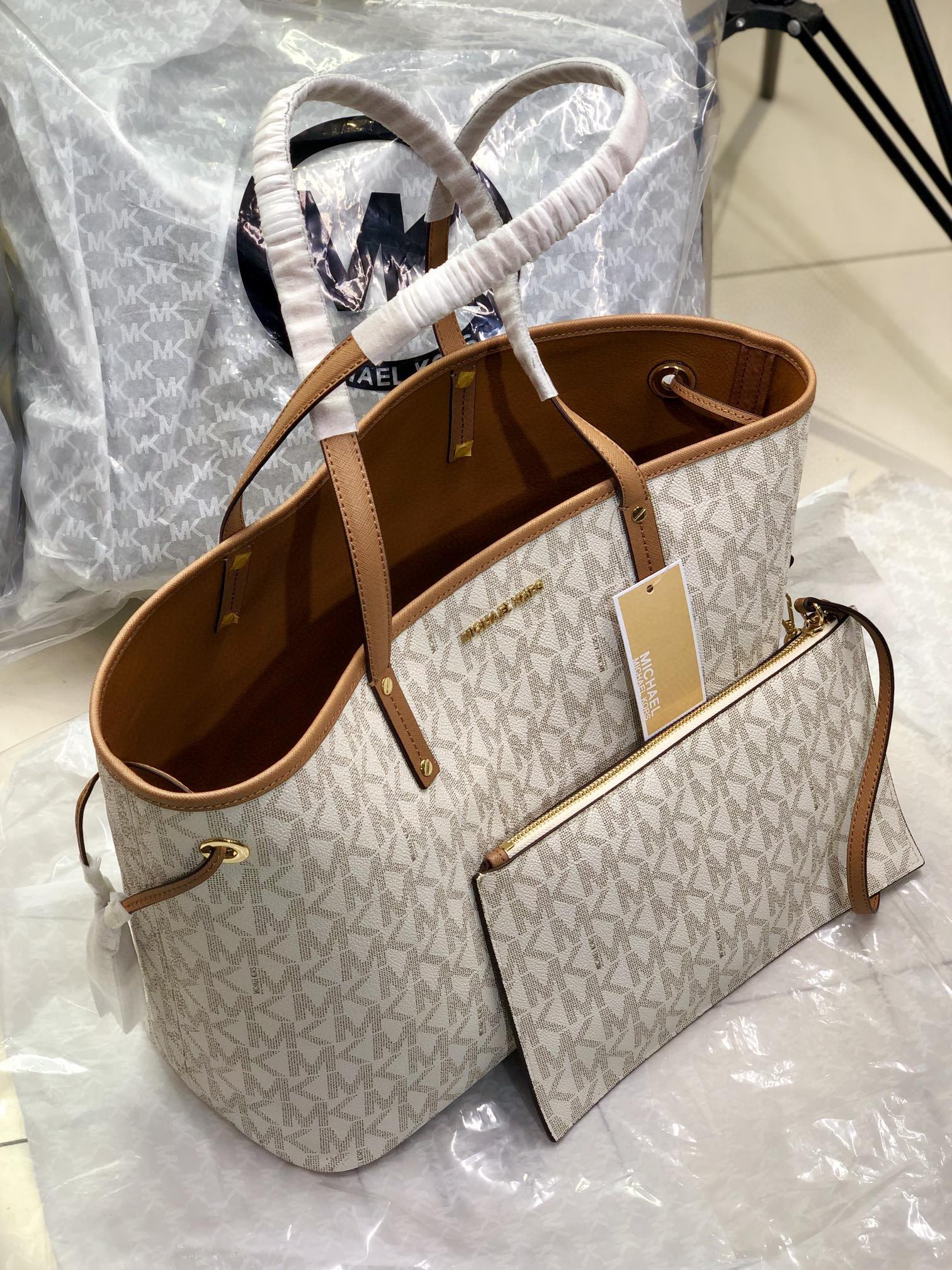 Michael Kors Mk 印花子母 子母购物袋 附带挽手包 御用PVC字母印花料 耐磨耐刮绝对经用